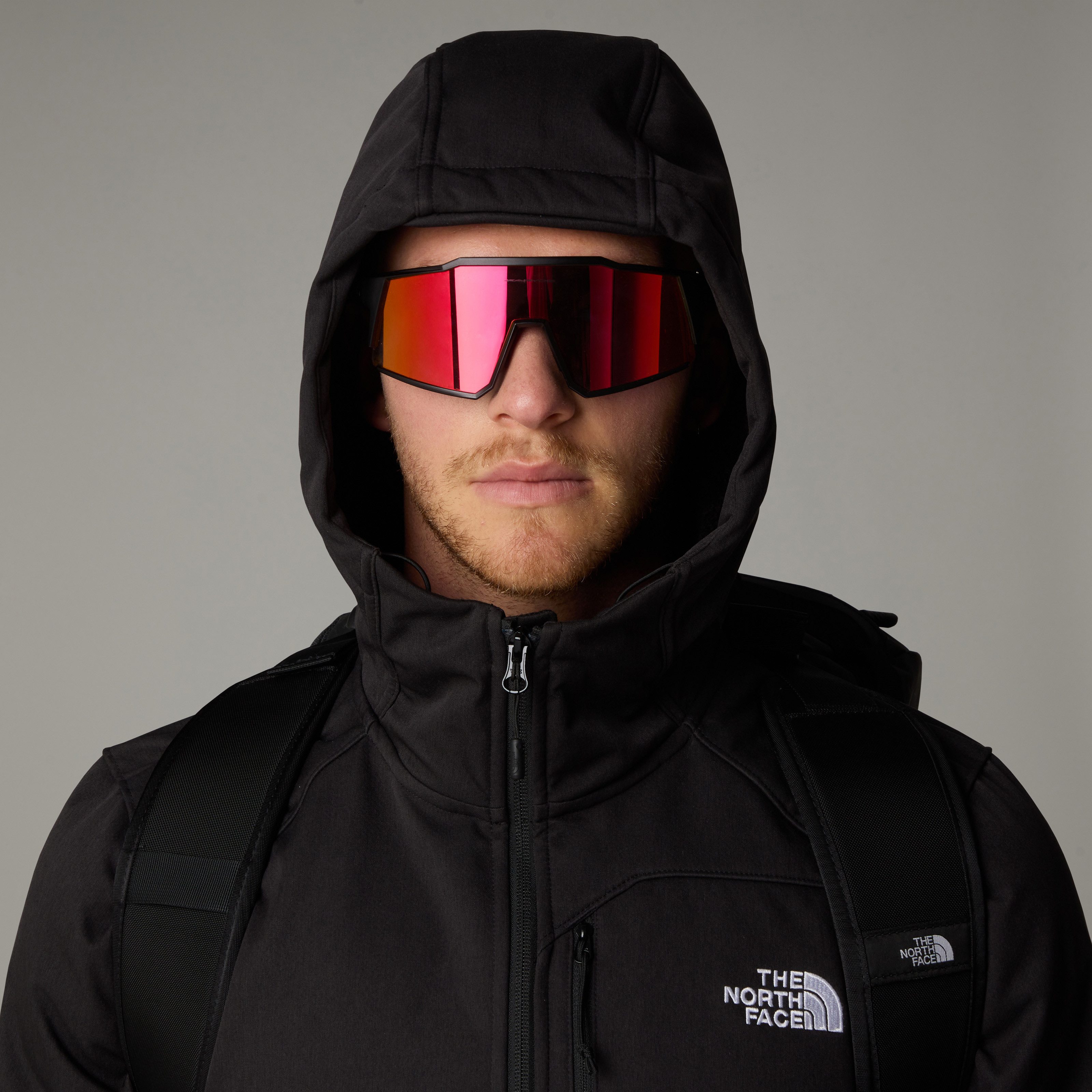 The North Face Softshelljacke windabweisend, mit verstellbarer Kapuze, mit anpassbarem Saum
