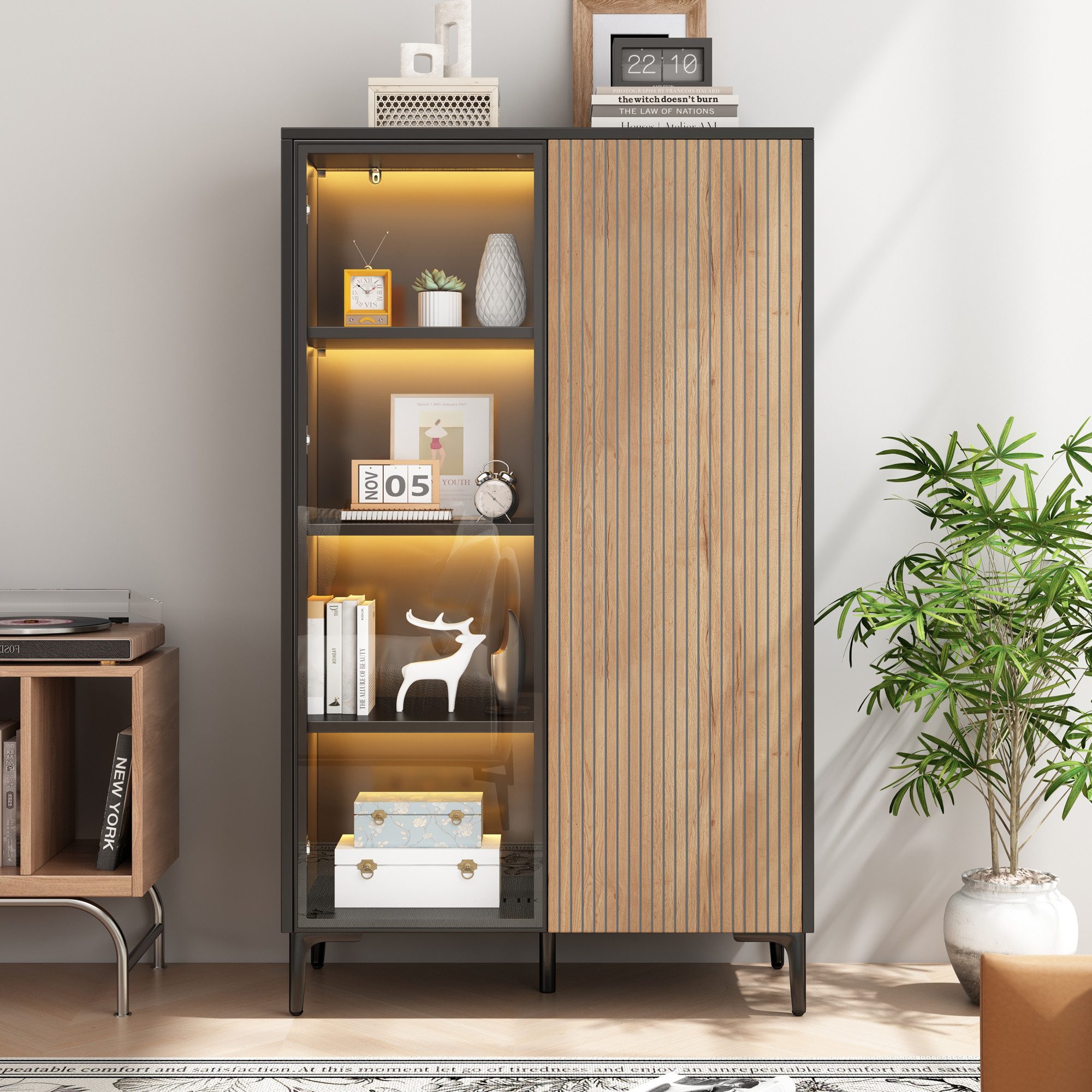 Merax Standvitrine mit LED-Beleuchtung, Vintage Vitrinenschrank mit Push-to-Open Funktion (90 x 40 x 135 cm (L x B x H), 1-St) Vitrine mit 2 Türen inkl.Glastür, 8 Staufächer, in Schwarz-Holzoptik