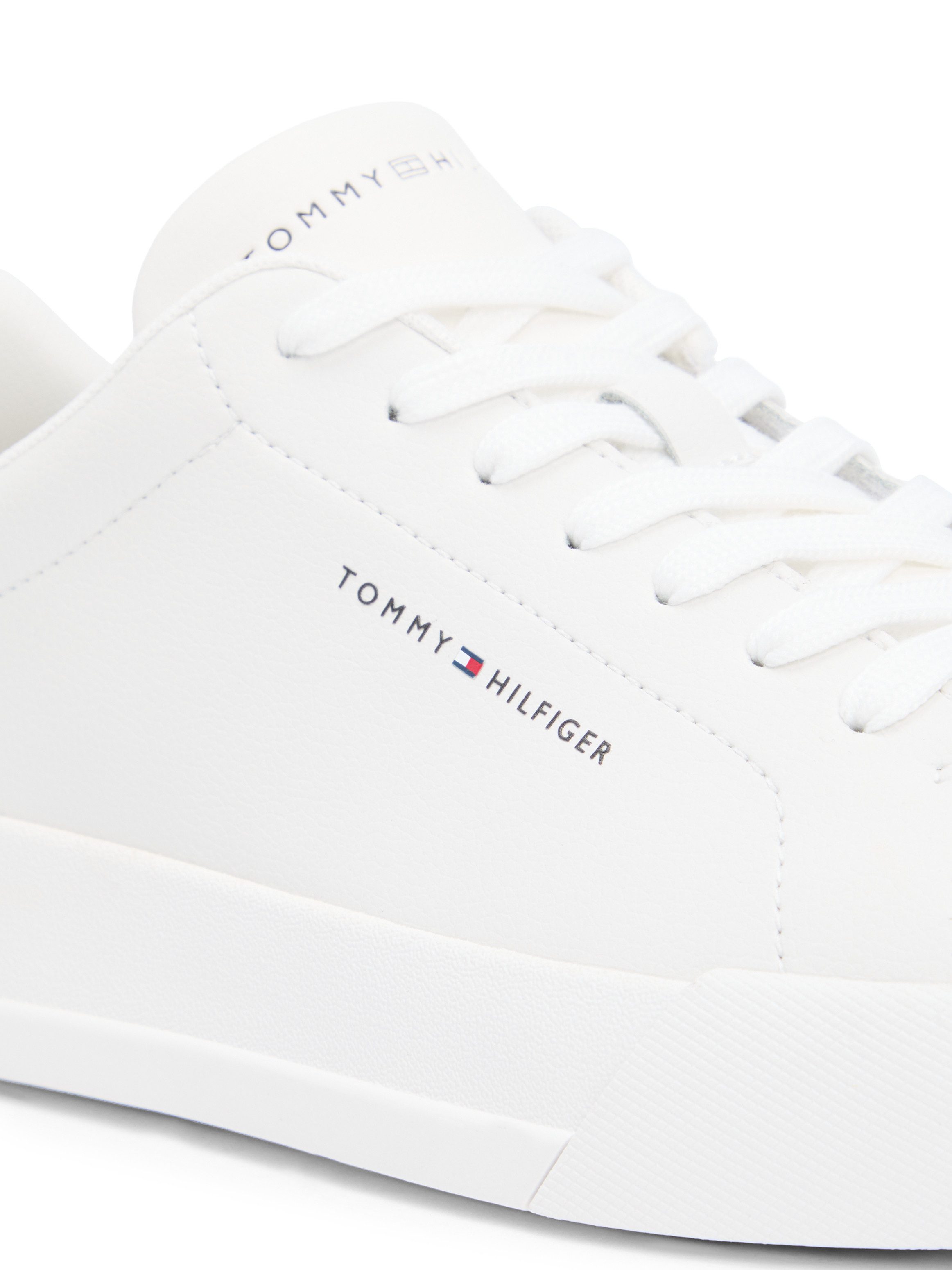 Tommy Hilfiger TH COURT LTH DETAIL ESS Sneaker, Freizeitschuh, Halbschuh, Schnürschuh mit seitlichem Logoschriftzug