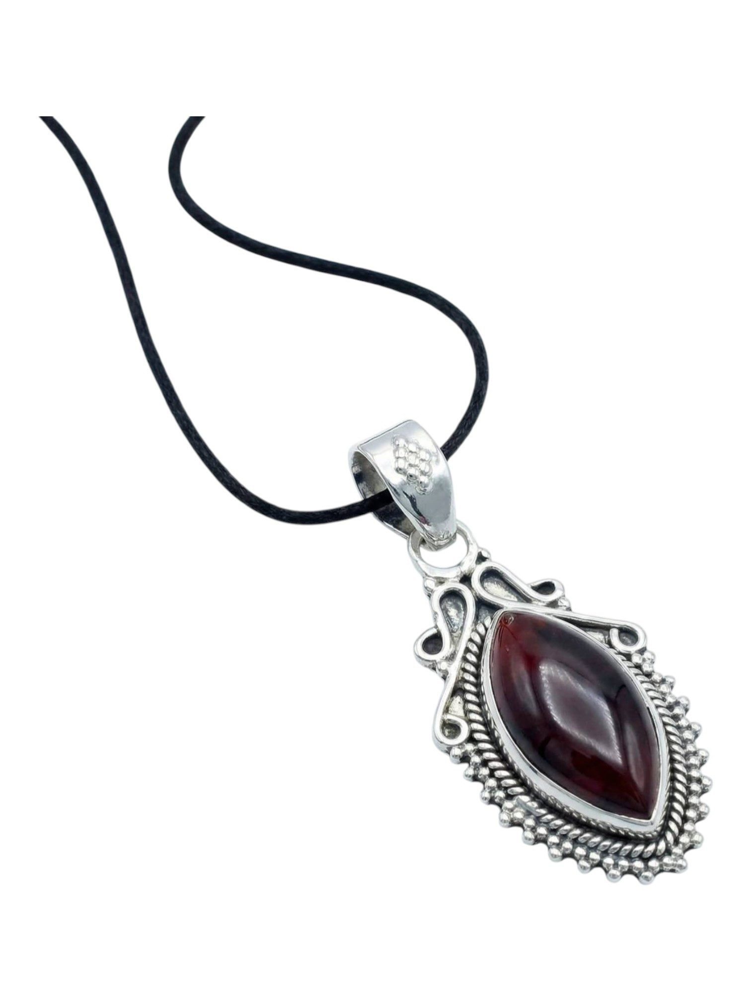 mantraroma Kettenanhänger ANULA aus 925 Silber mit Granat (Kettenanhänger am Baumwollband im Schmuckbeutel), 925 Sterling Silber Kettenanhänger für Damen