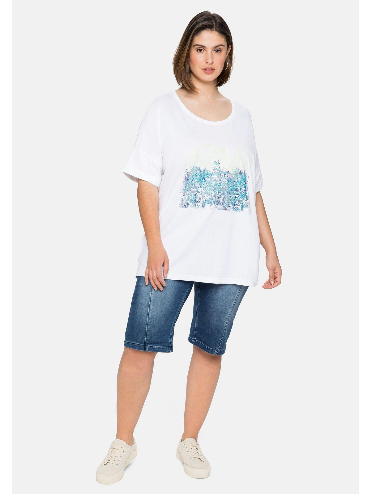 Frontdruck mit Größen und Große T-Shirt Sheego Ärmelaufschlag weiß