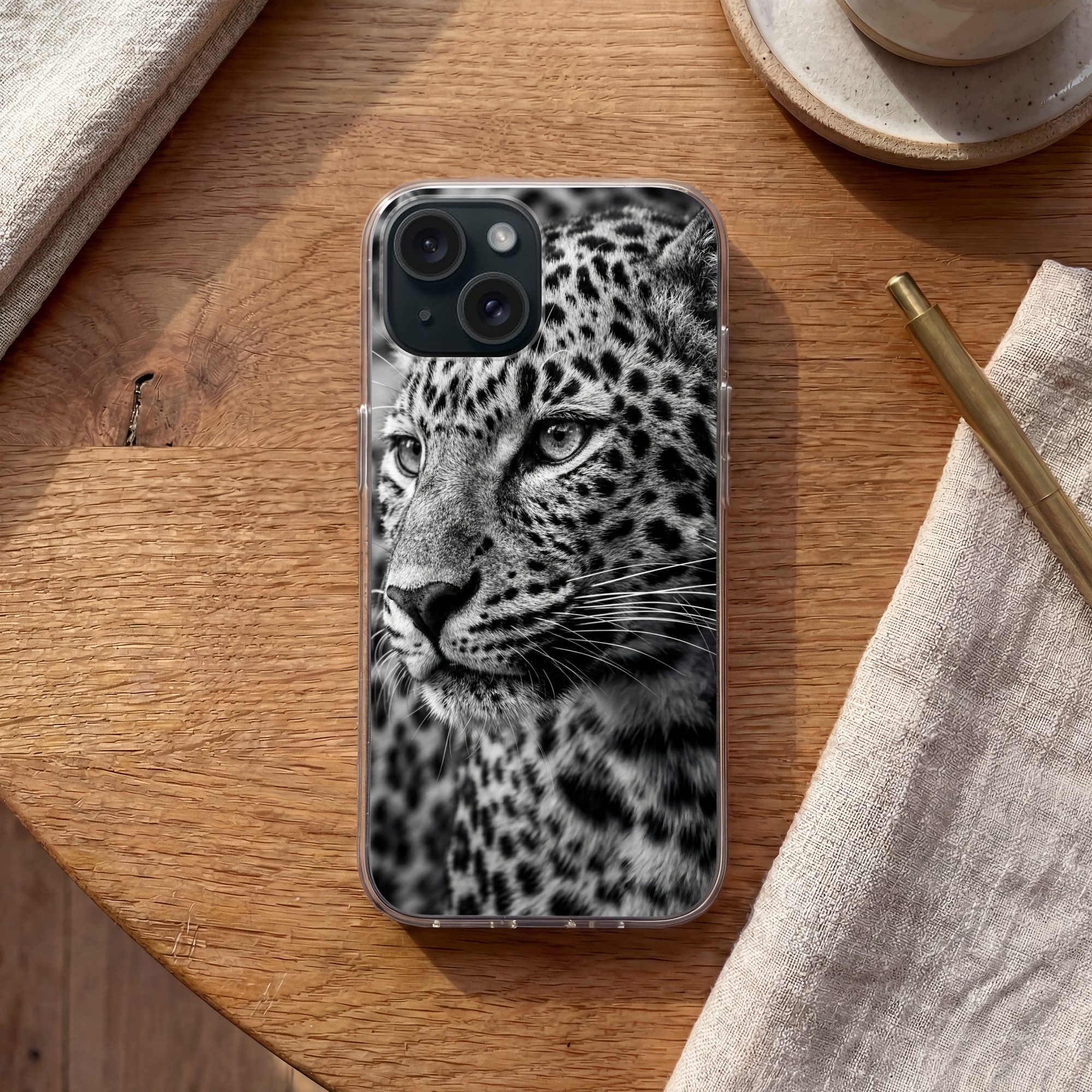 MuchoWow Handyhülle für Apple iPhone 15 Leopard - Schwarz - Weiß - Auge, Smartphone-Bumper, Print, Handy Schutzhülle Dünn