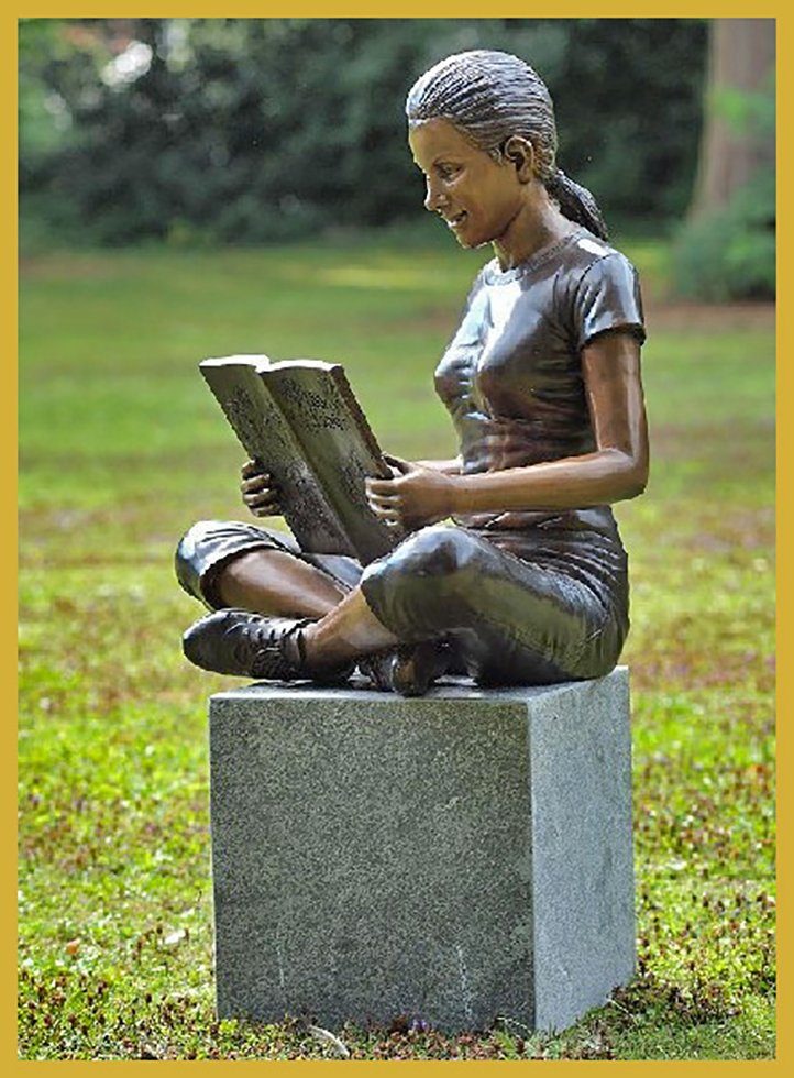 IDYL Gartenfigur IDYL Bronze-Skulptur Mädchen mit Buch, Bronze