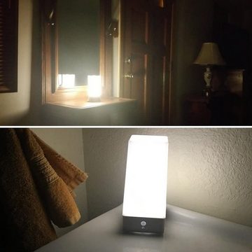 AKKEE LED Nachtlicht LED Nachtlicht mit PIR Bewegungsmelder tragbare batteriebetriebene, Kabellose Nachttischleuchte, LED fest integriert, Warmweiß, Batteriebetriebene Nachttischlampe für Küche Schlafzimmer Badezimmer