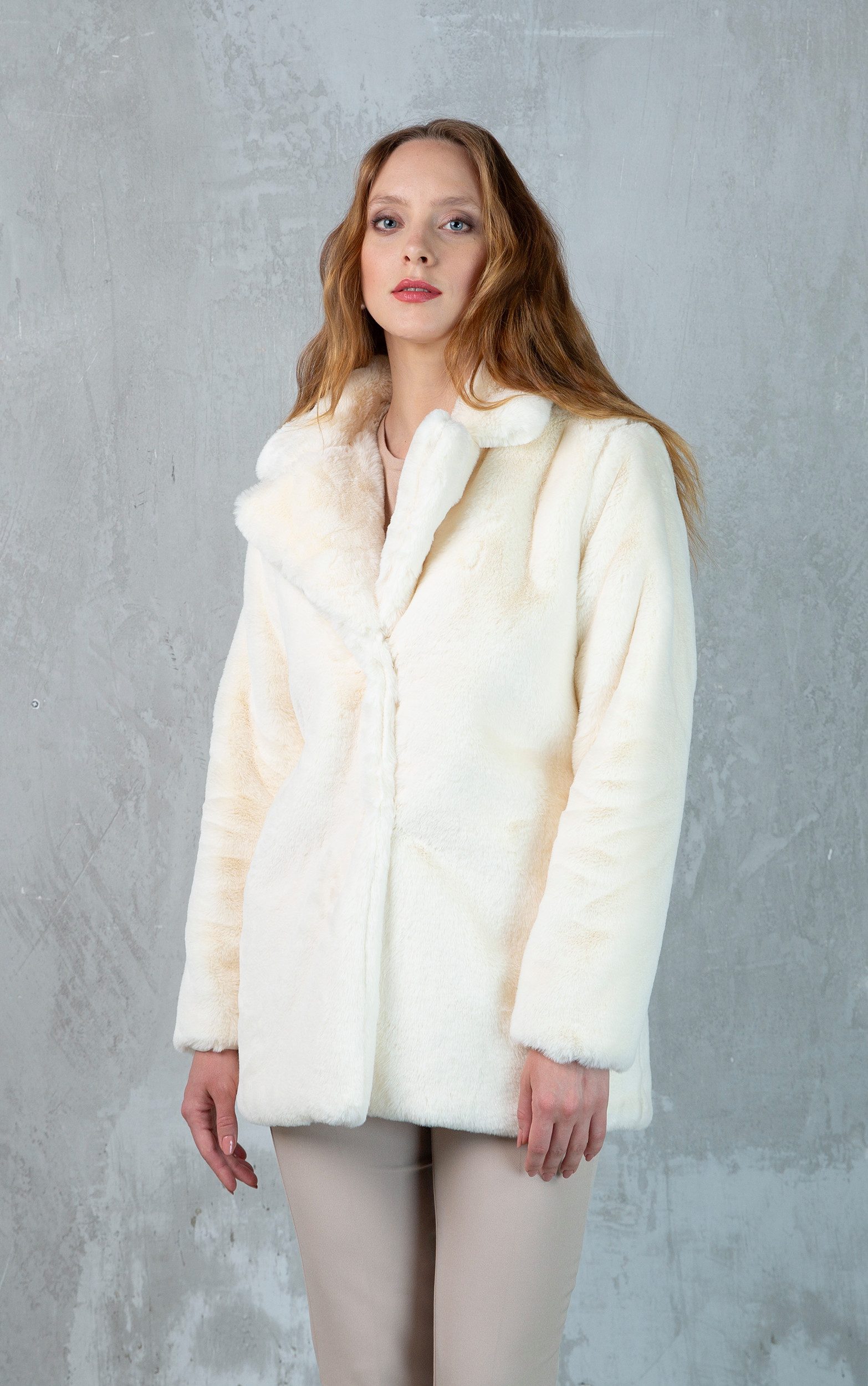 Passioni Winterjacke Mittellange Kunstfell-Jacke in Ecru günstig online kaufen