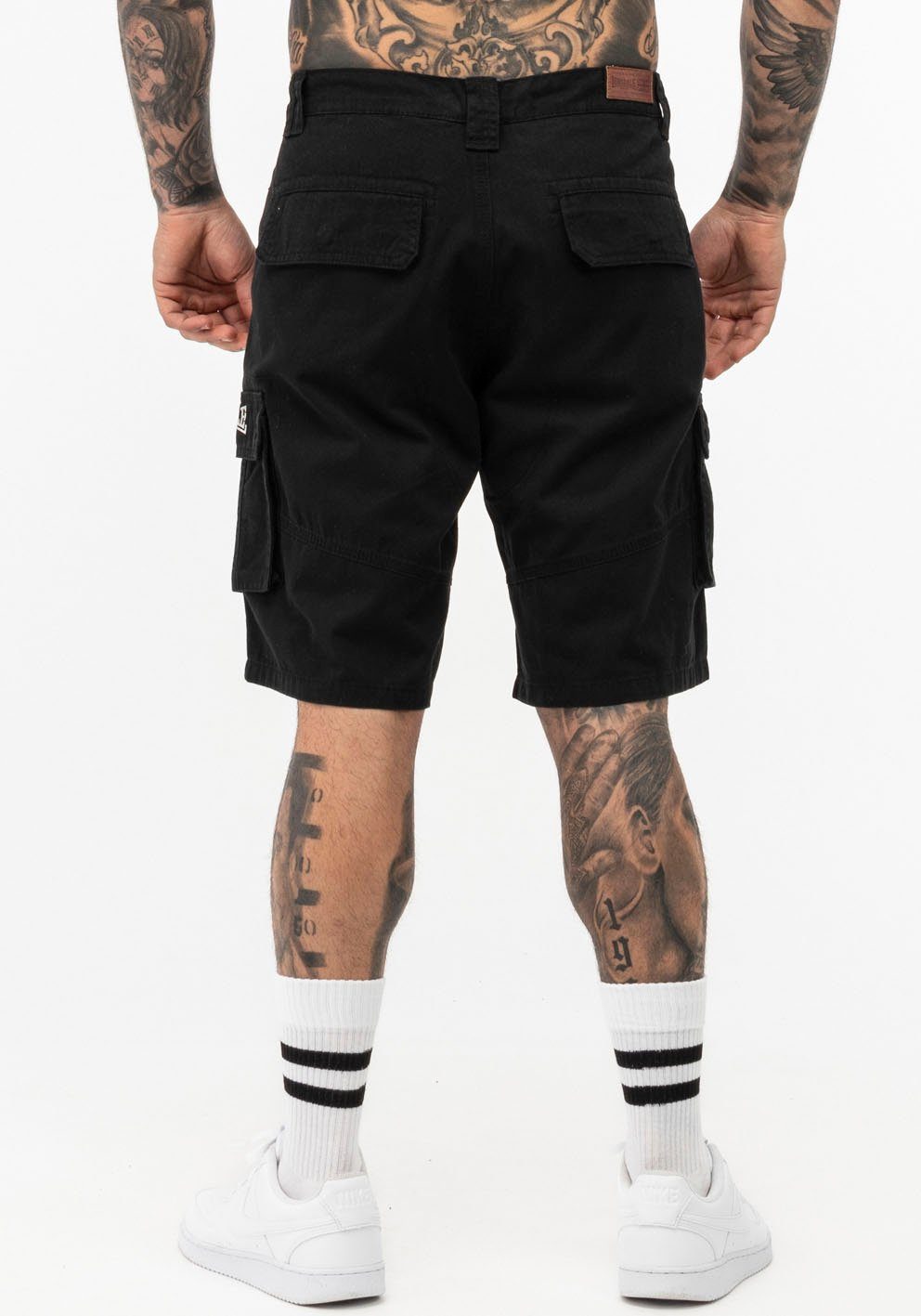 Lonsdale Cargoshorts BALRATH aus Baumwolle, mit Eingrifftaschen, Cargotaschen und Gesäßtaschen