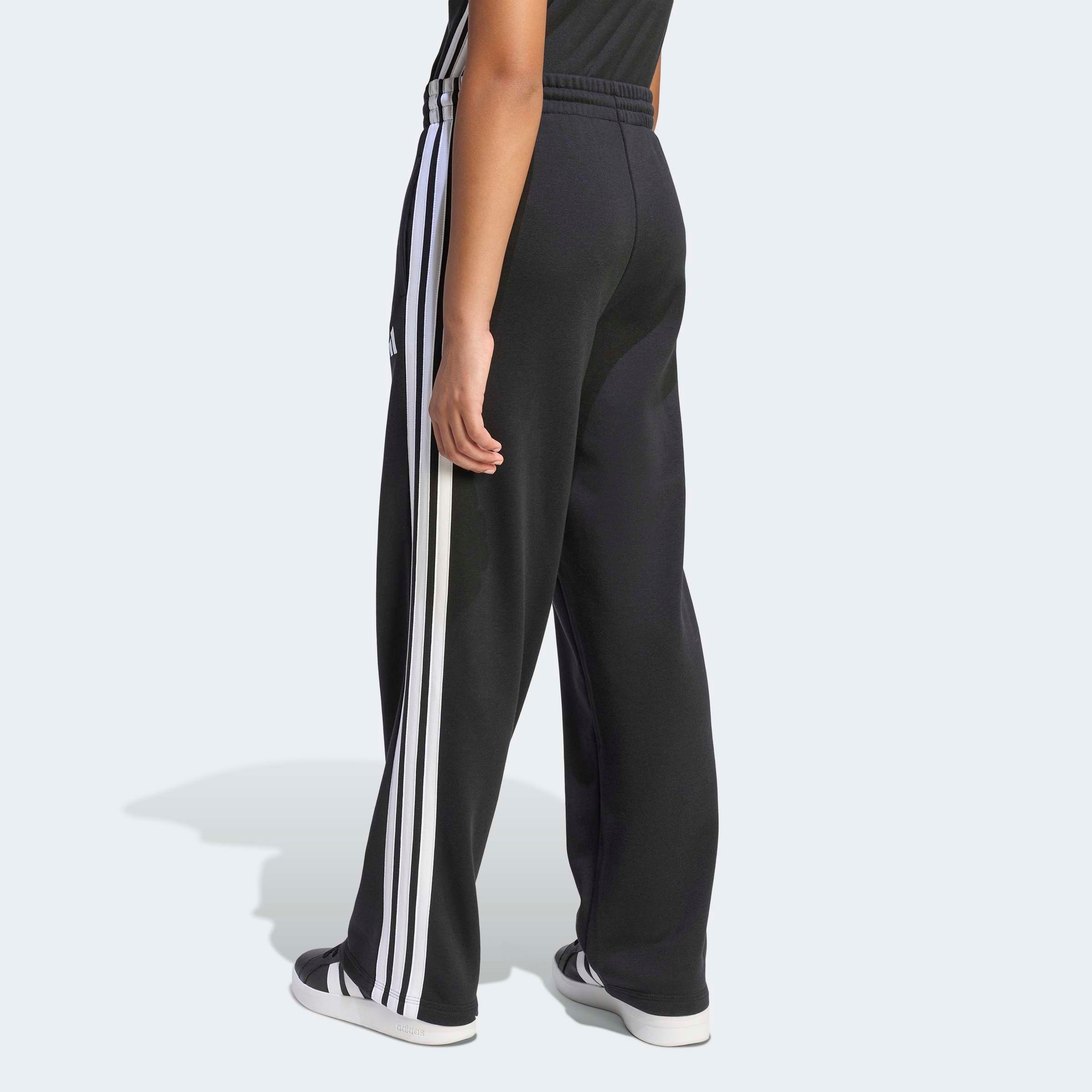 adidas Sportswear Sporthose ESSENTIALS für Kinder, aus Baumwolle, mit Gummizug, normal-weite Passform