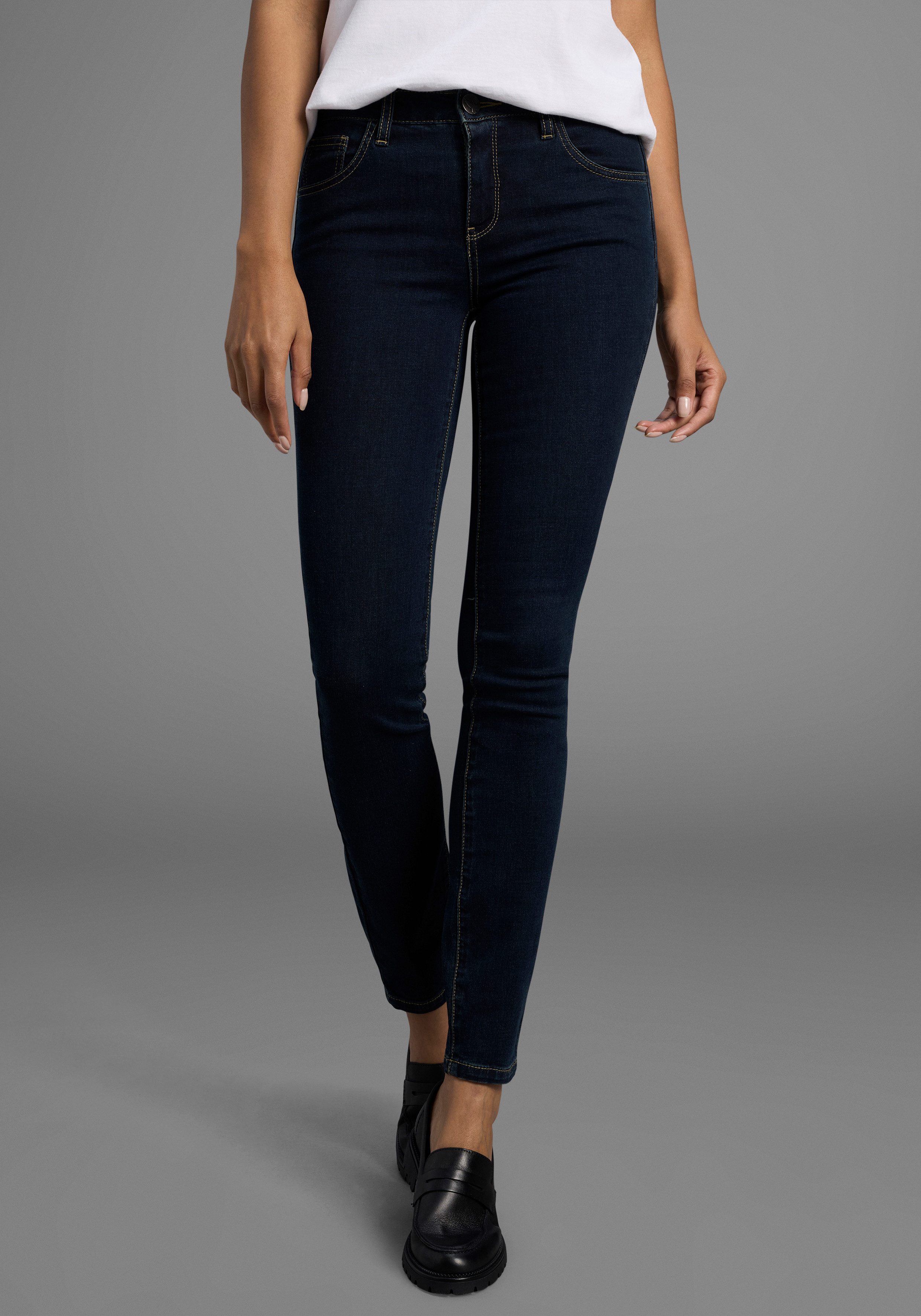 Arizona Skinny-fit-Jeans Ultra-Stretch extra-enger Beinverlauf, normale Leibhöhe, mit Eingrifftaschen