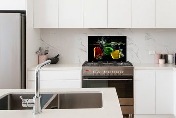 MuchoWow Küchenrückwand Paprika - Gemüse - Wasser - Schwarz - Rot - Grün - Gelb, (1-tlg), 60x40 cm, Herdblende aus Wandschutz, Temperaturbeständig küchen