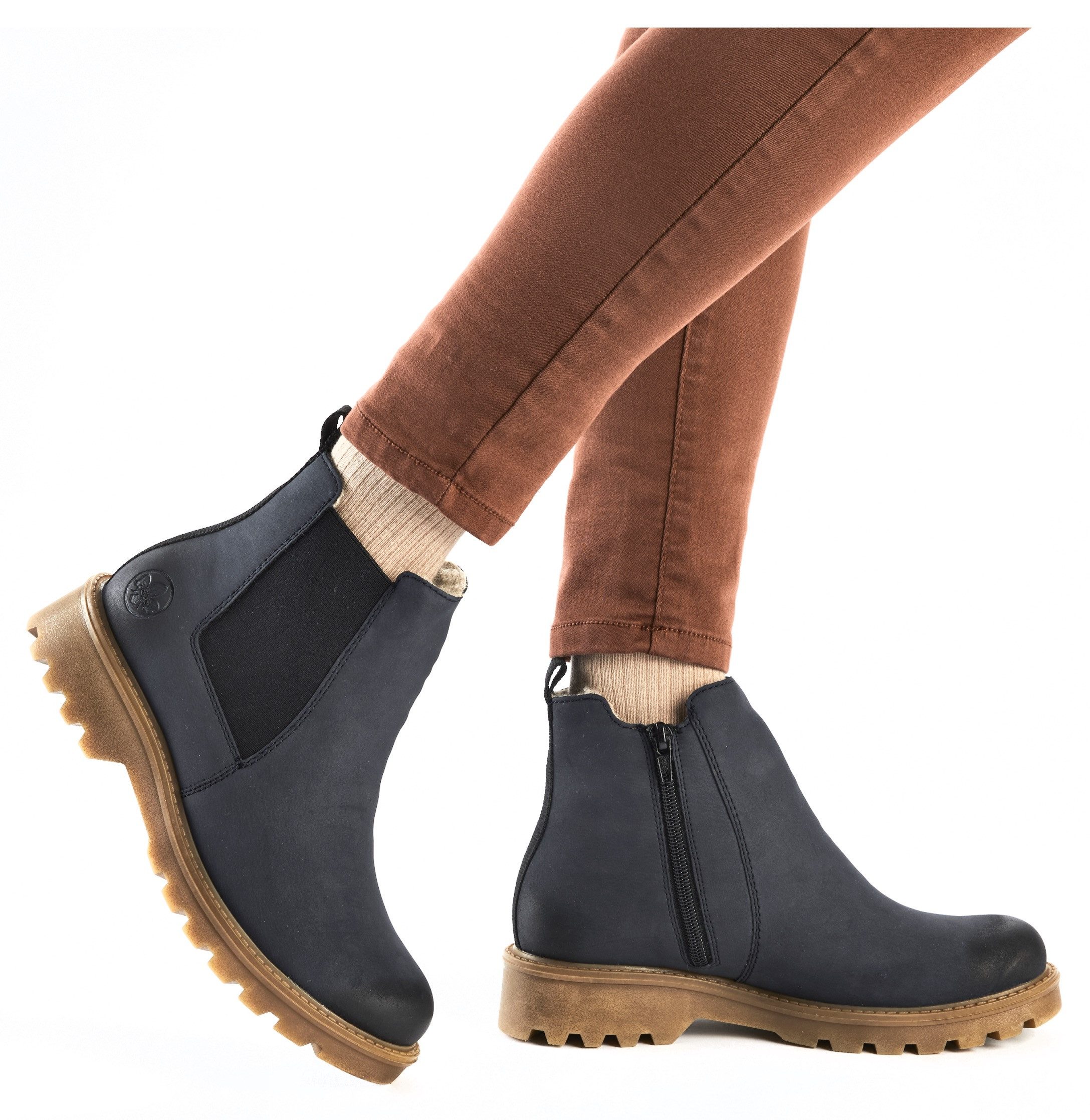 Rieker Chelseaboots Schlupfboots, Stiefelette, Blockabsatz, mit kuscheligem Warmfutter