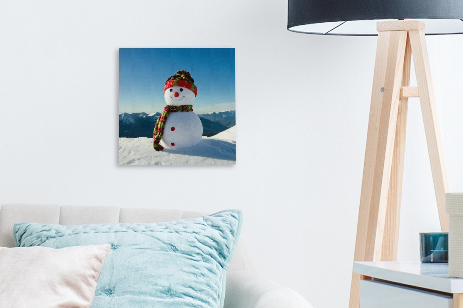 im Landschaft St), Wohnzimmer verschneiten Schlafzimmer OneMillionCanvasses® Winter, Bilder Leinwandbild (1 der in Leinwand für Weihnachtspuppe Eine