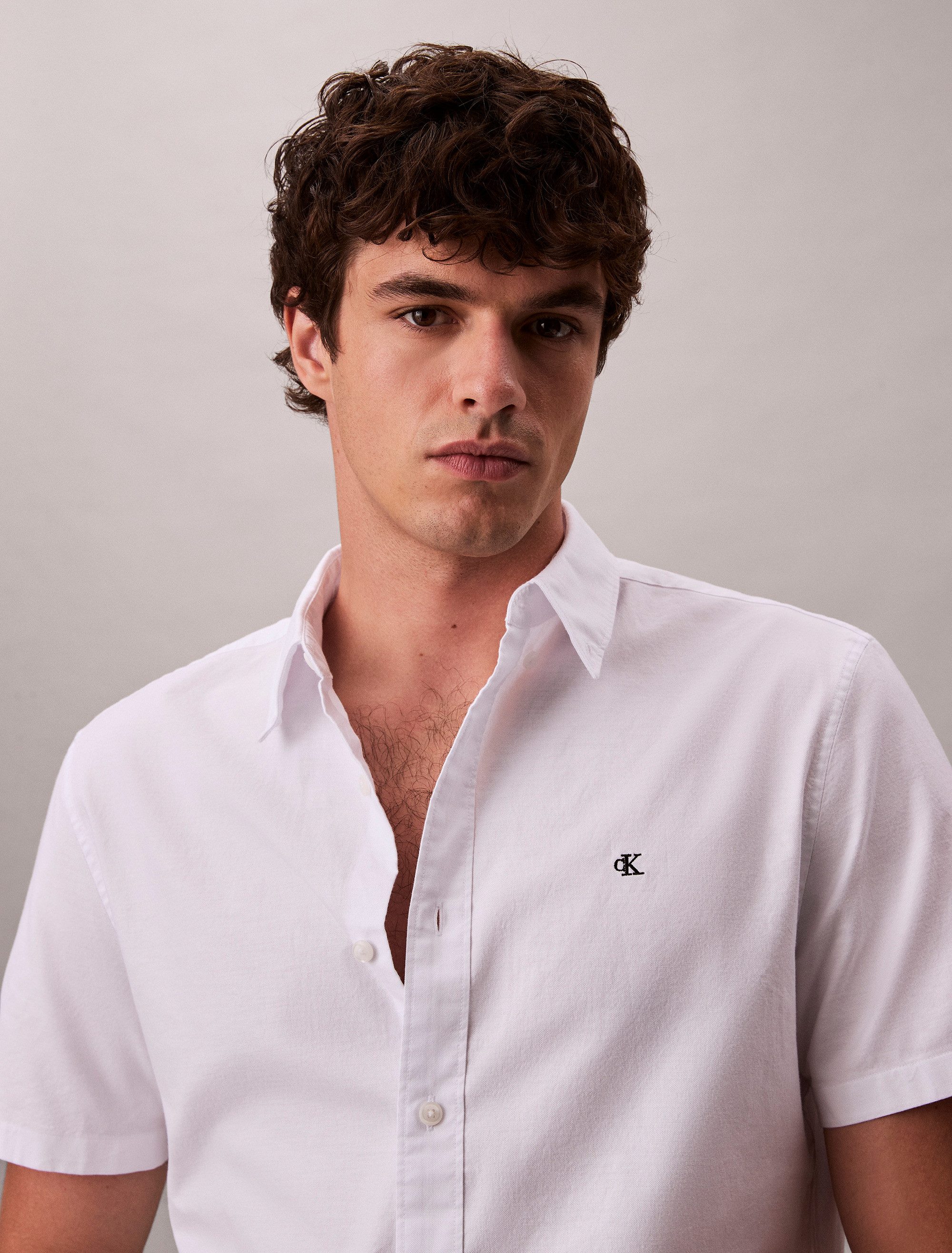 Calvin Klein Jeans Kurzarmhemd CLASSIC OXFORD SHIRT Regular fit mit Button-Down-Kragen – Bild 4 von 5