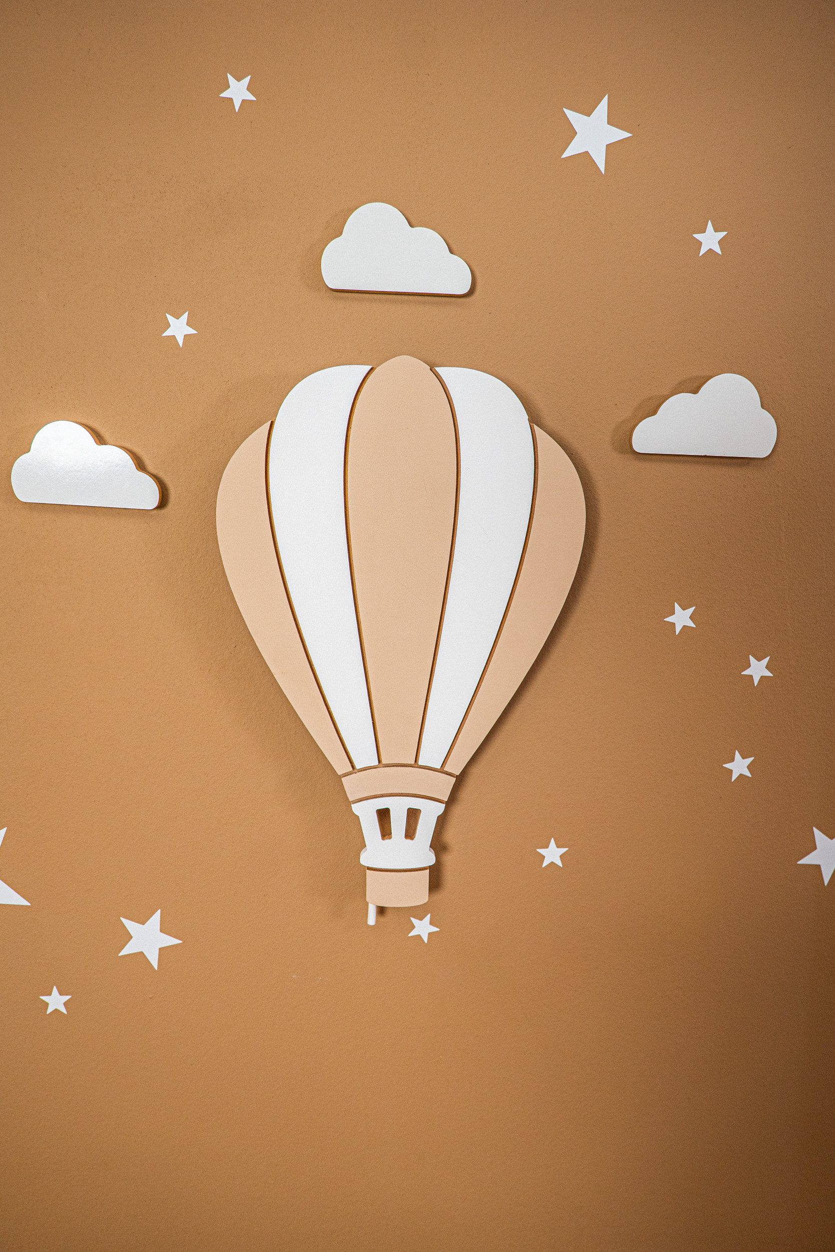 COZYCOLLECTIONS LED Wandleuchte LED-Wandlampen-Set Heißluftballons in Holzoptik, LED, Warmweiß, Handgemachtes 3er-Set aus Holz, LED warmweiß, 9V, Zugschnur