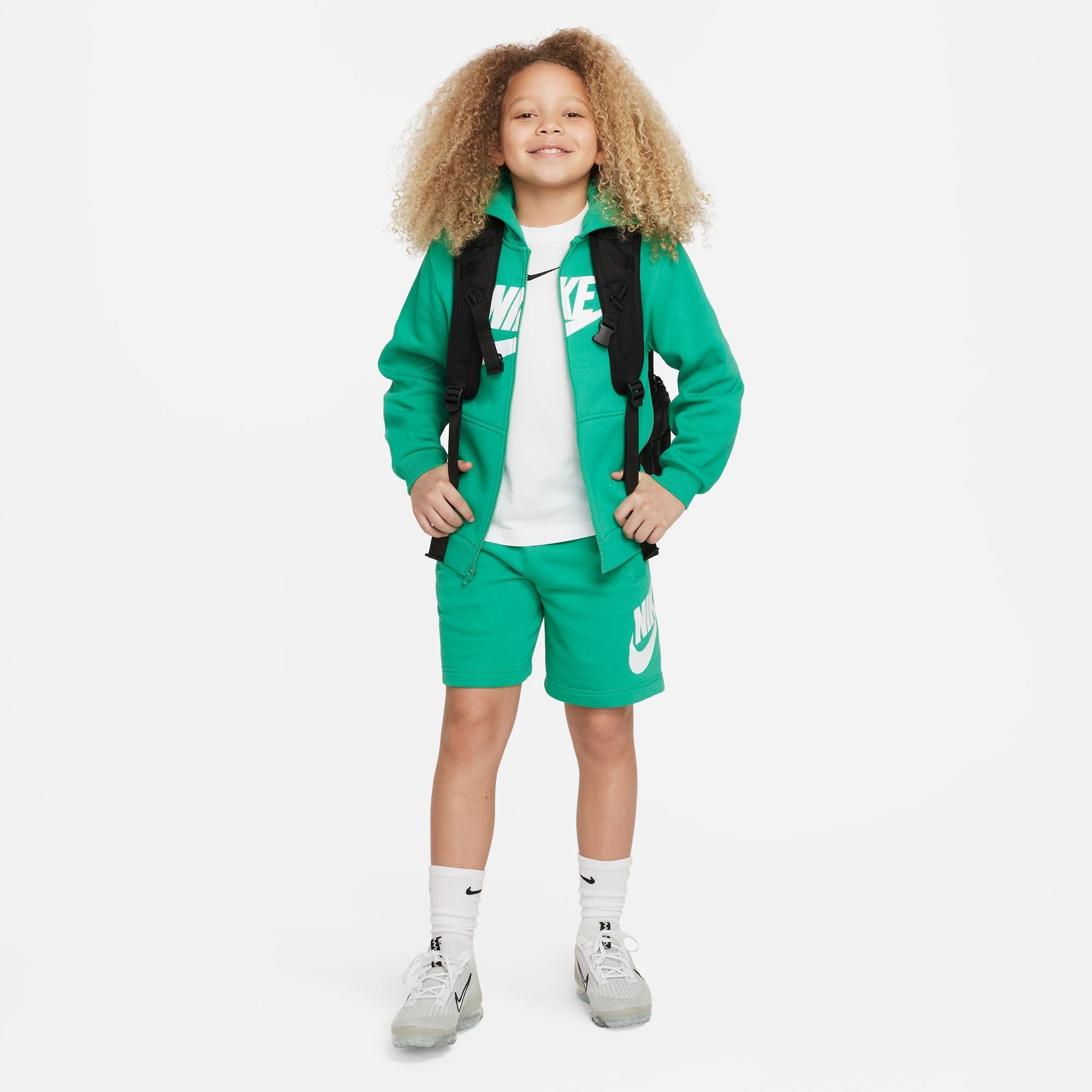 Nike Sportswear Kapuzensweatjacke CLUB FLEECE BIG KIDS' FULL-ZIP HOODIE,  Verstauen Sie all Ihre Snacks und Gegenstände in der großen