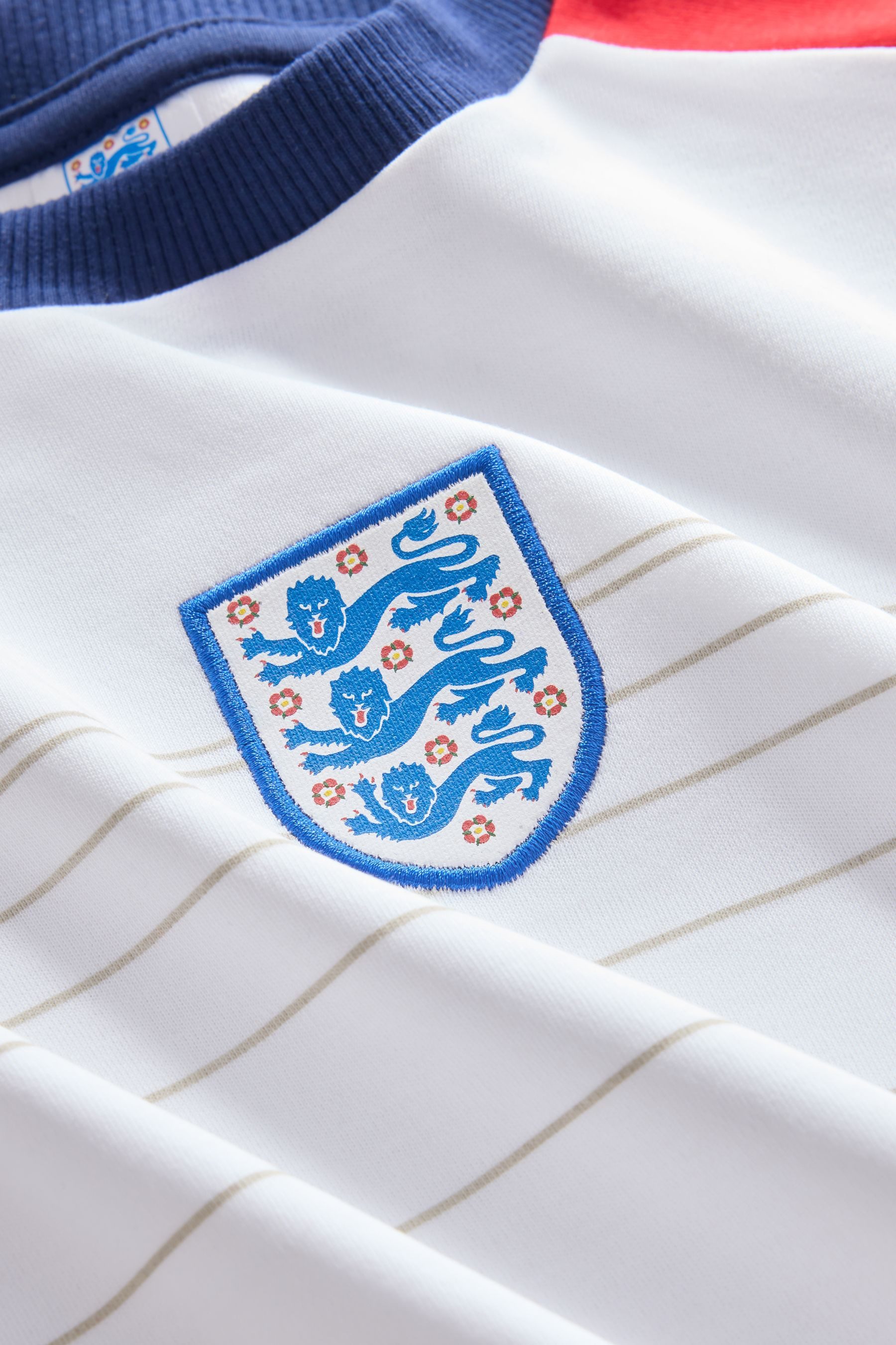 Next T-Shirt & Shorts T-Shirt und Shorts im Set, England Fußball (2-tlg)