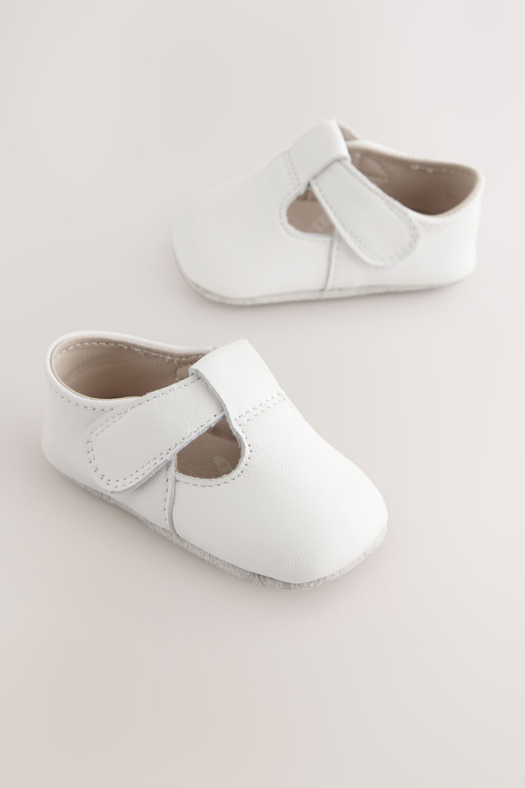 Next Baby Kinderwagenschuhe aus Leder mit T-Steg Babystiefel (1-tlg)