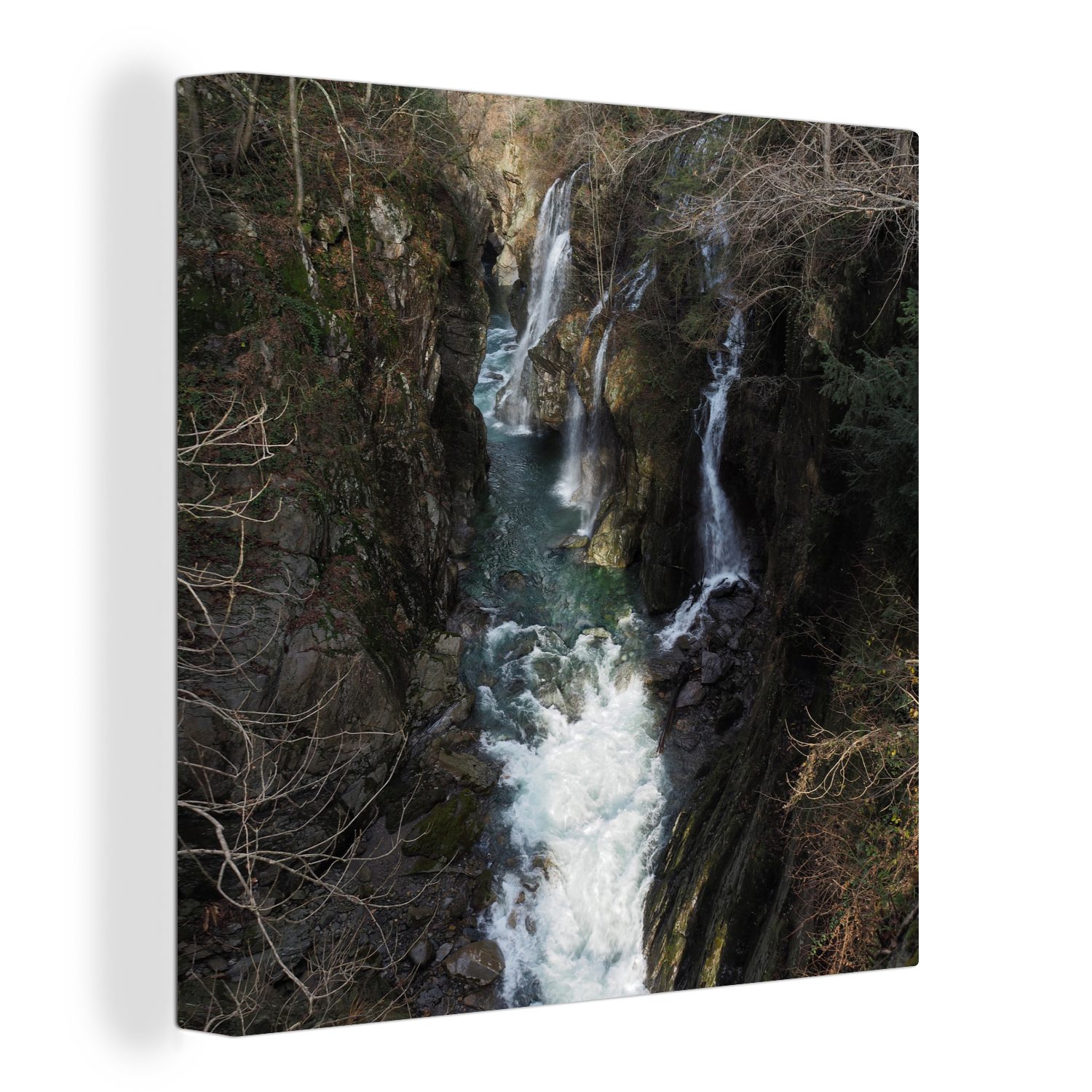 OneMillionCanvasses® Leinwandbild Wilde Wasserfälle zwischen den Bergen im Nationalpark Val Grande in, (1 St), Leinwand Bilder für Wohnzimmer Schlafzimmer