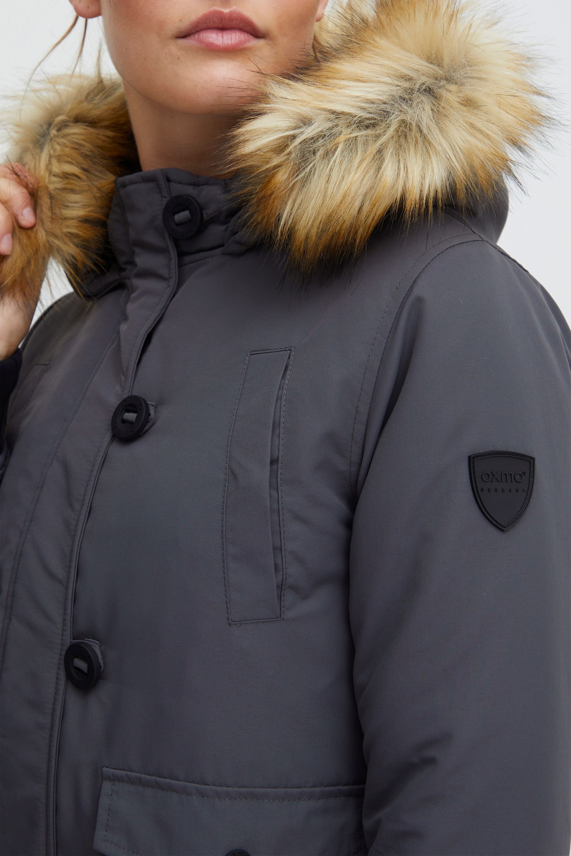 OXMO Winterjacke OXAcila Wattierte Winterjacke mit Kapuze und abnehmbarem Kunstfellkragen – Bild 4 von 5