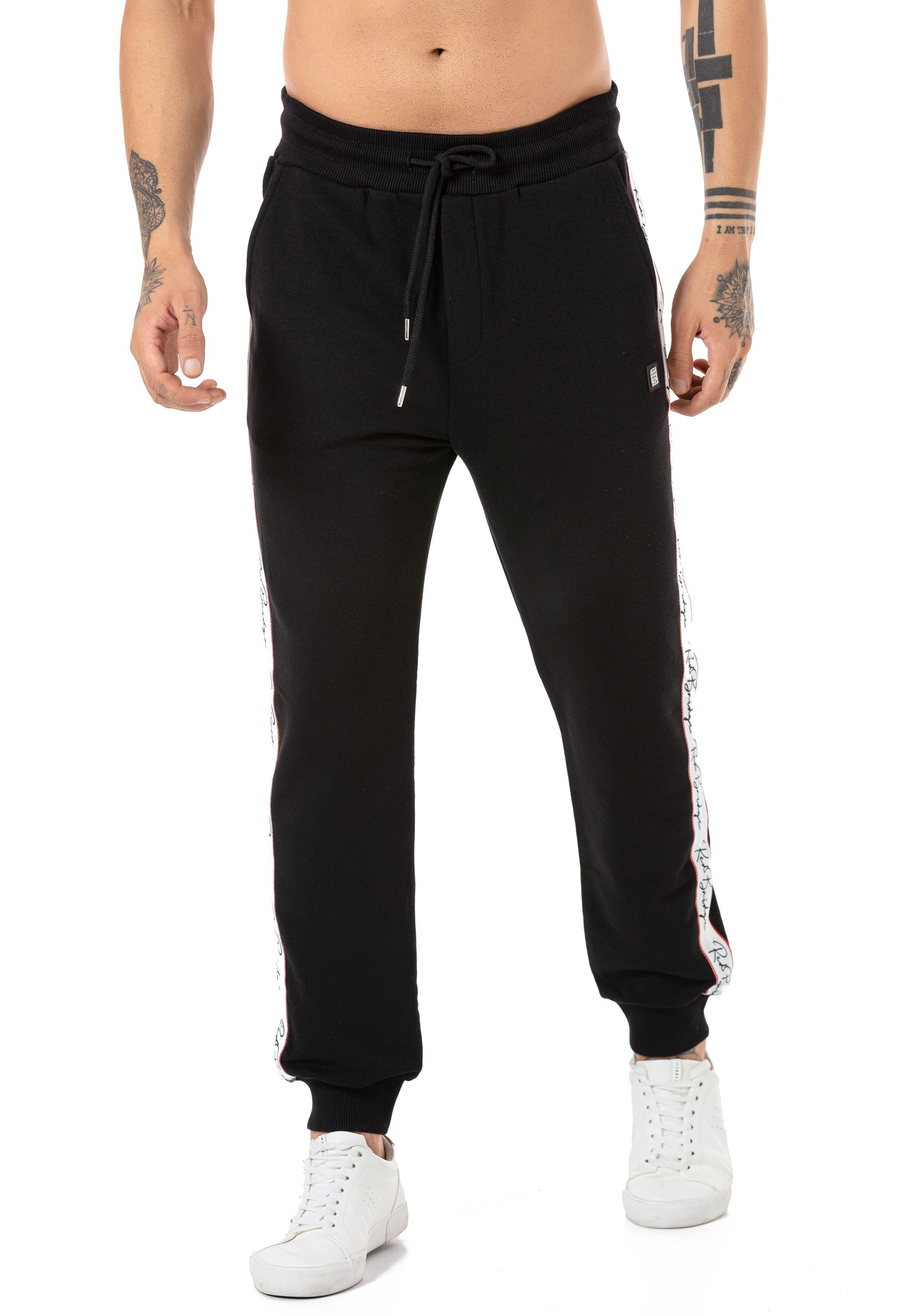 RedBridge Jogginghose mit Seitenstreifen Sportlicher Look günstig online kaufen