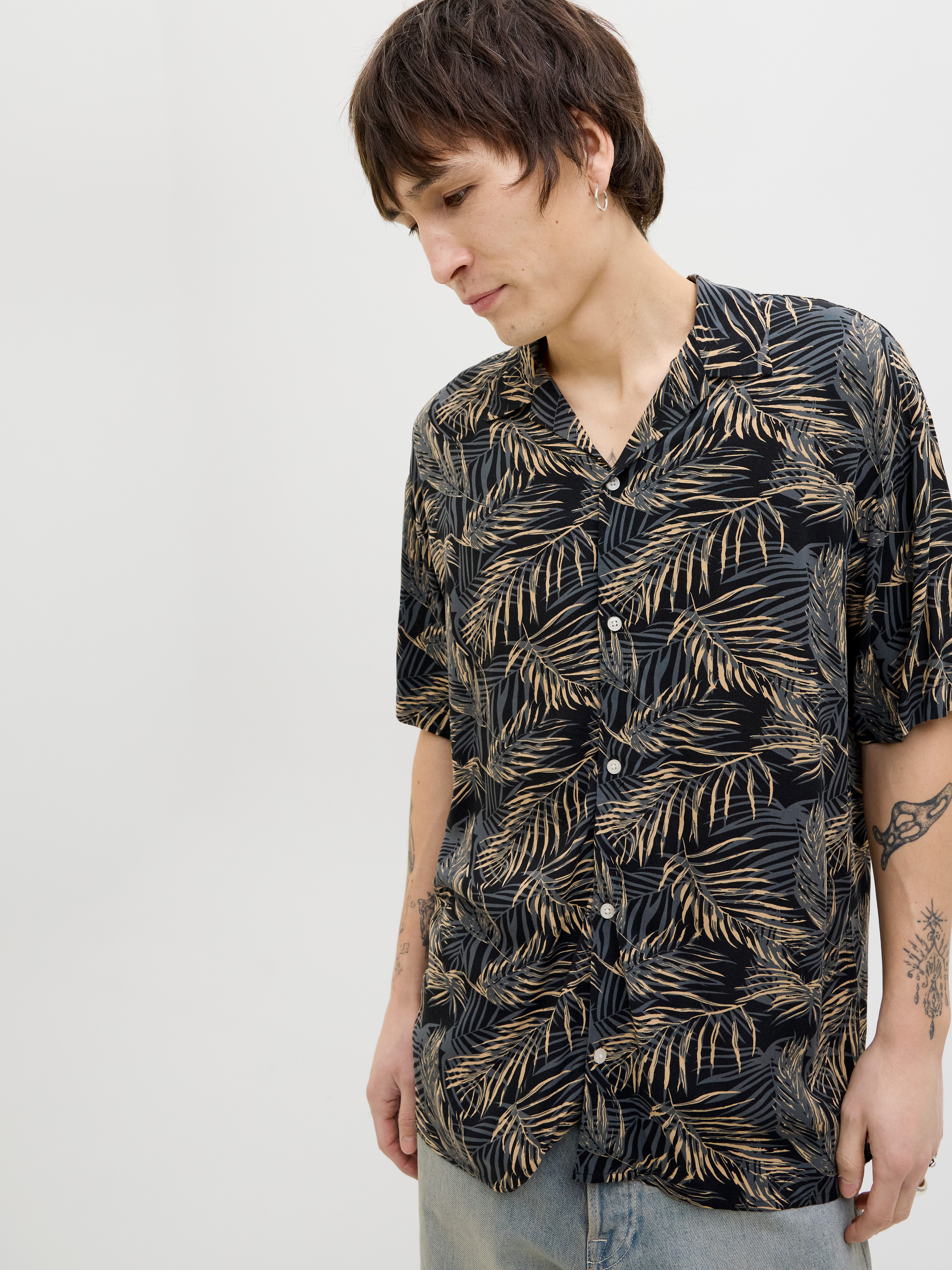 Jack & Jones Kurzarmhemd JJEJEFF TROPICAL günstig online kaufen
