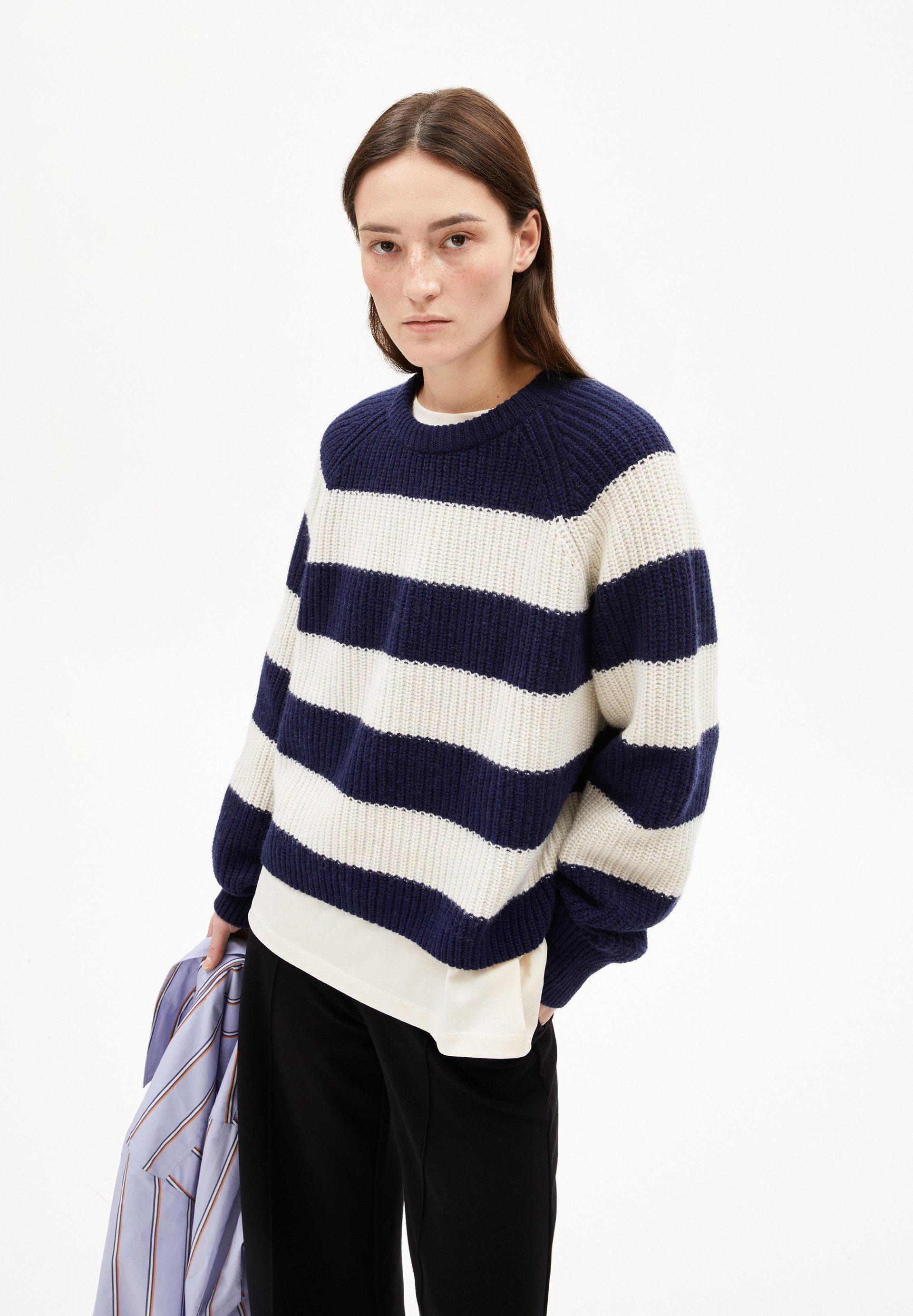 Armedangels Вязаные свитера KAAGI STRIPES Пуловеры aus Bio-Woll Mix Loose Fit (Loose Fit) Rundhalsausschnitt