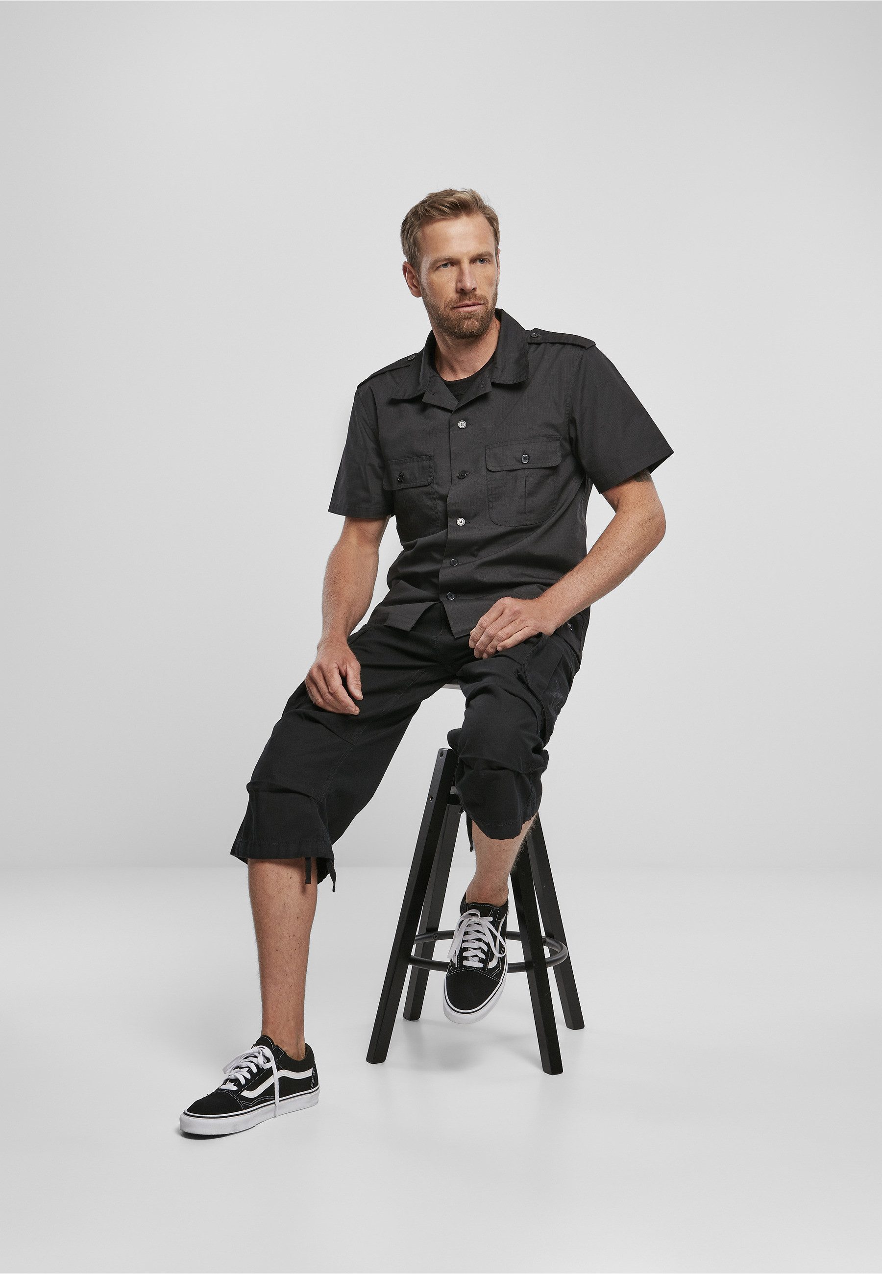Brandit Stoffhose Brandit Herren Industry Vintage Cargo 3/4 Shorts (1-tlg)
