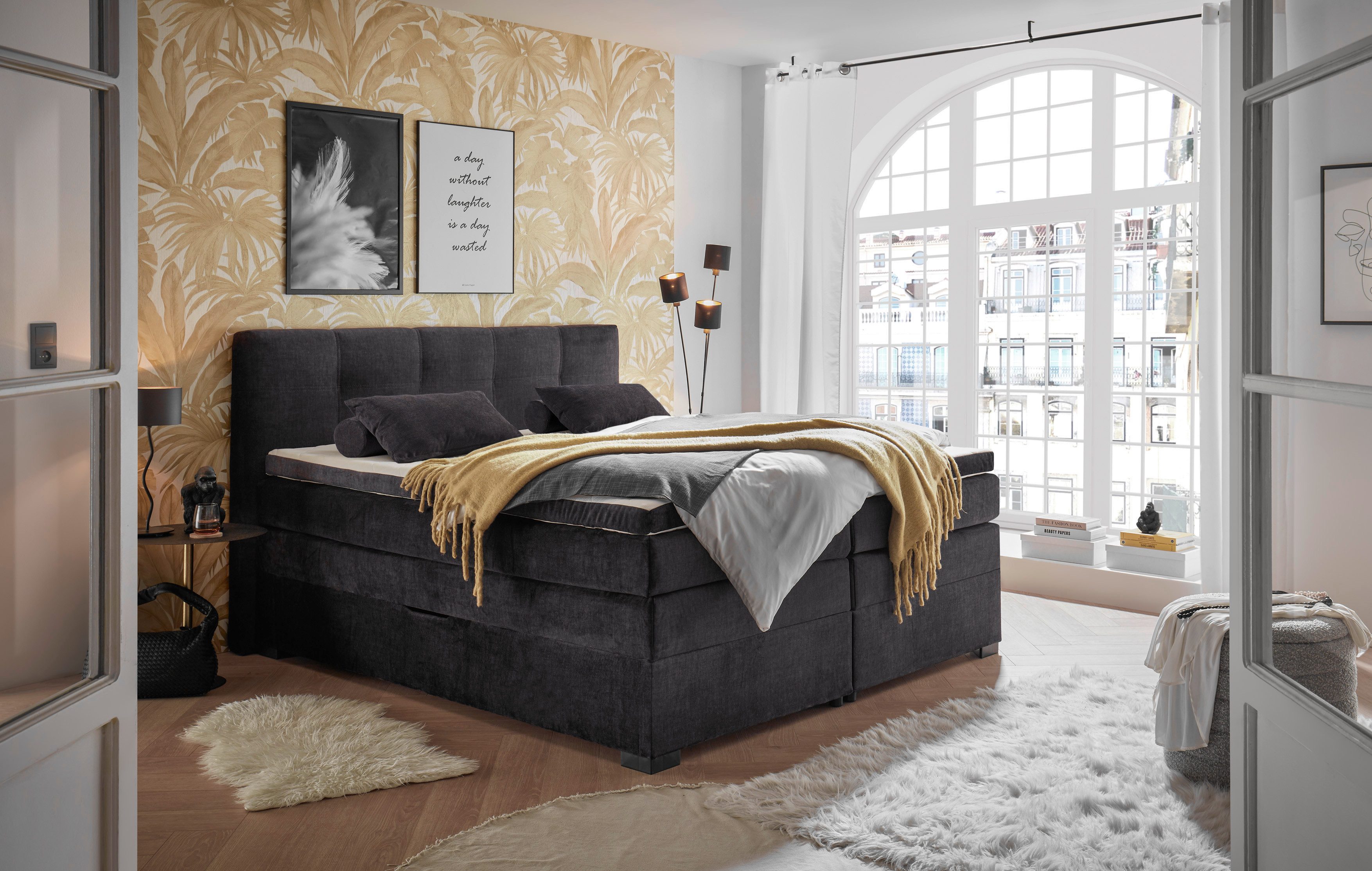 Boxspringbett Fanes mit Komforteinstiegshöhe von 73cm