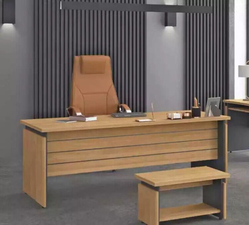 JVmoebel Schreibtisch Holz Schreibtisch Büro Office Design Büromöbel Arbeitszimmer (Büro Schreibtisch), Made in Europa