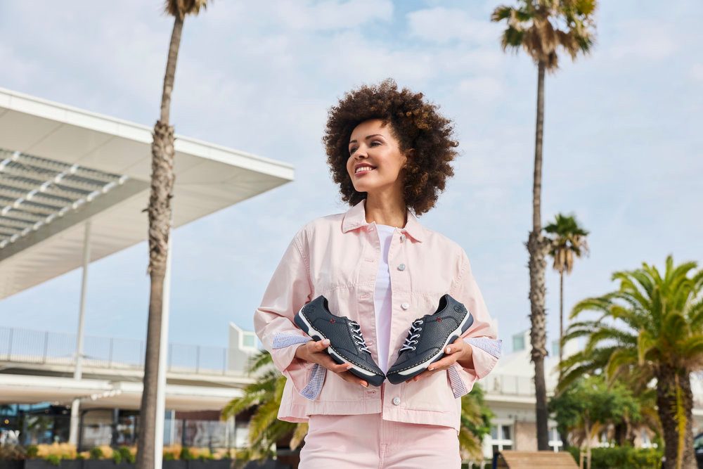 Rieker Sneaker Halbschuh, Freizeitschuh, Schnürschuh mit Rahmennaht