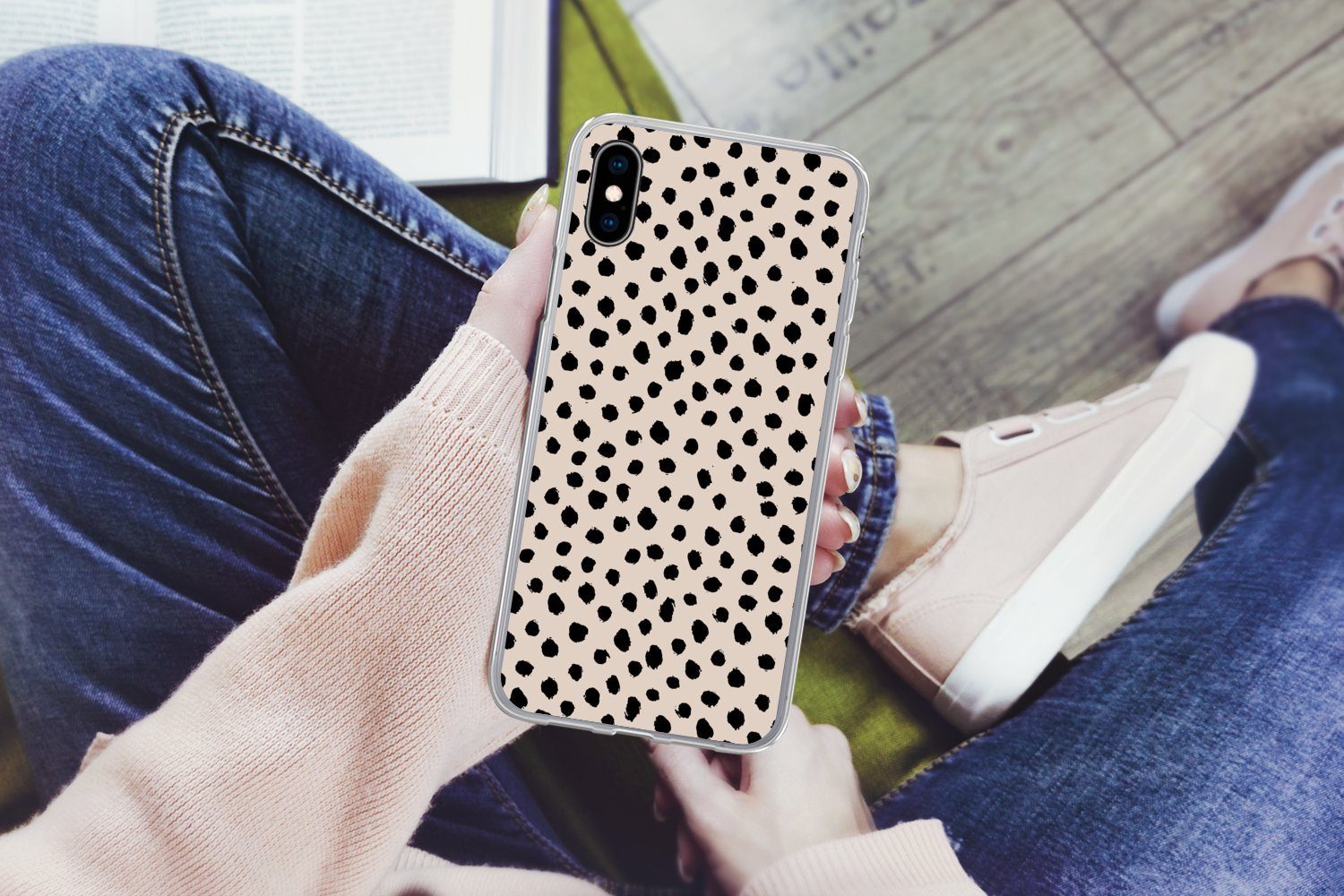 MuchoWow Handyhülle für Apple iPhone X Polka dots - Schwarz - Beige, Smartphone-Bumper, Print, Handy Schutzhülle Dünn