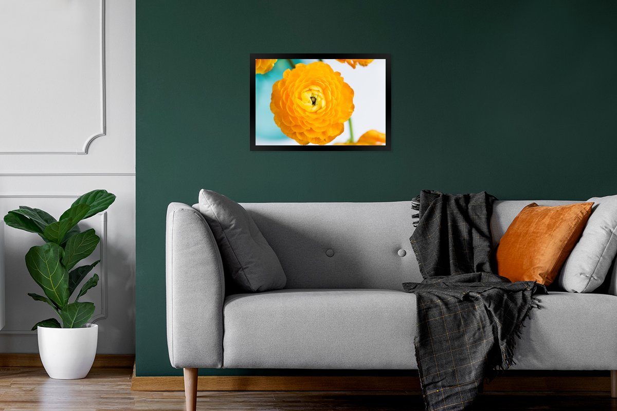 Blumen Schwarzem Wandposter, Draußen Poster Poster, St), Bilder, - Bilderrahmen (1 Wanddeko, - MuchoWow Orange, Gerahmtes