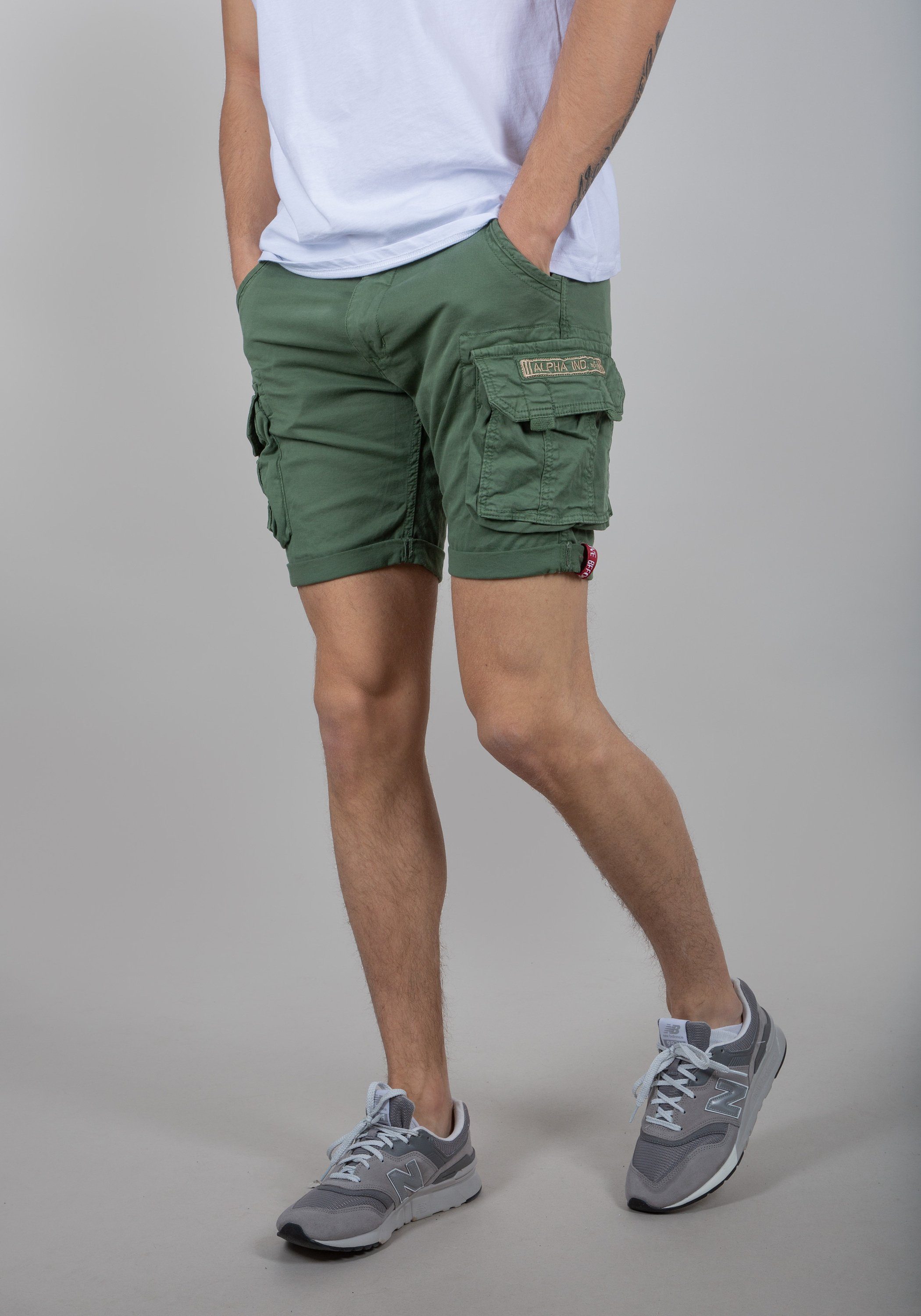 Crew Alpha Alpha Shorts Men - vintage Short Industries Shorts Industries green