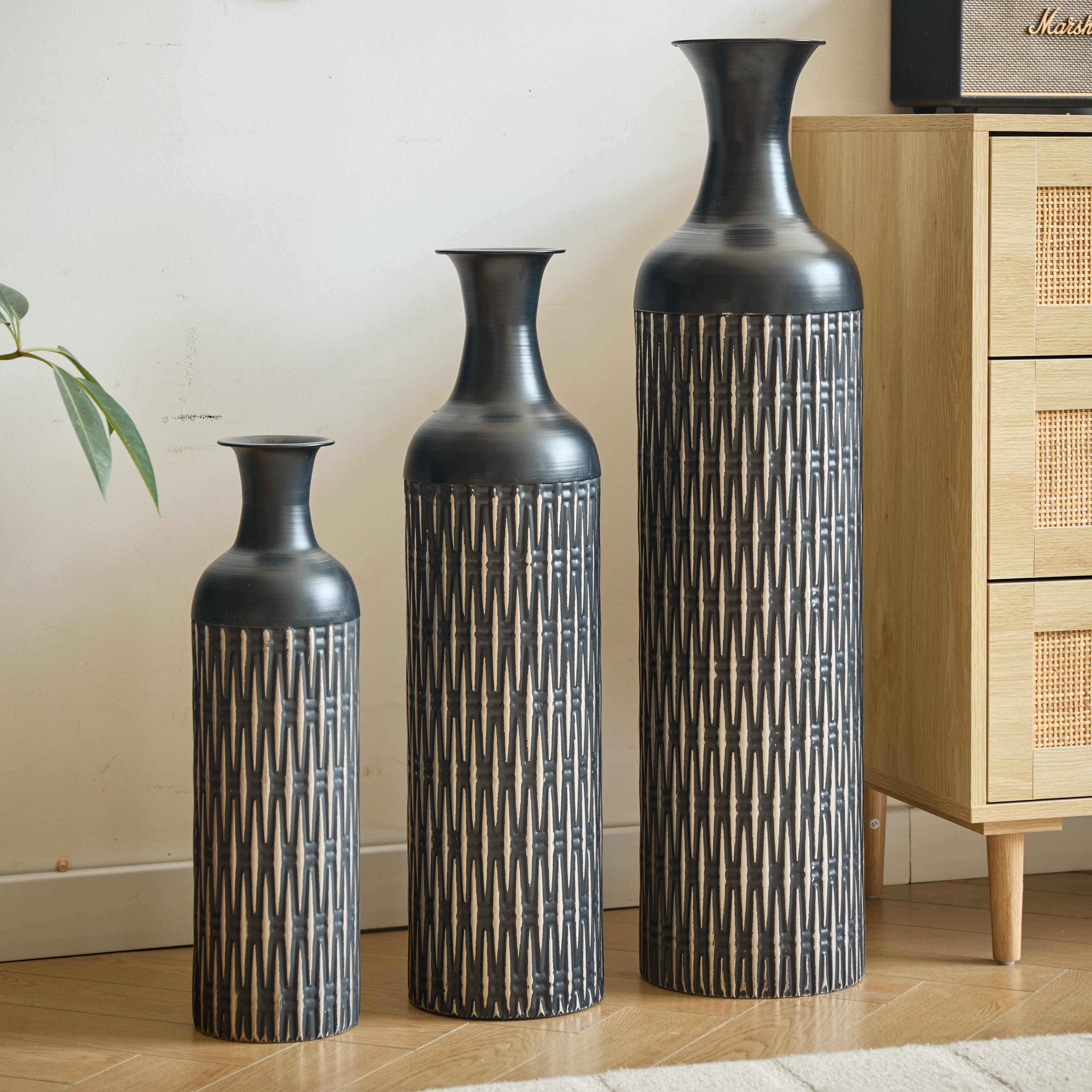 BlingBin Bodenvase Bodenvase Große 3er Set (50/66/83 cm) - Metallvasen mit Rillenmuster (3er Set, 3 St., Groß: 20*20*83CM/Mittel: 17*17*65CM/Klein: 14*14*50CM), Dekorative Vase für Wohnzimmer, Flur und Schlafzimmer, Schwarz