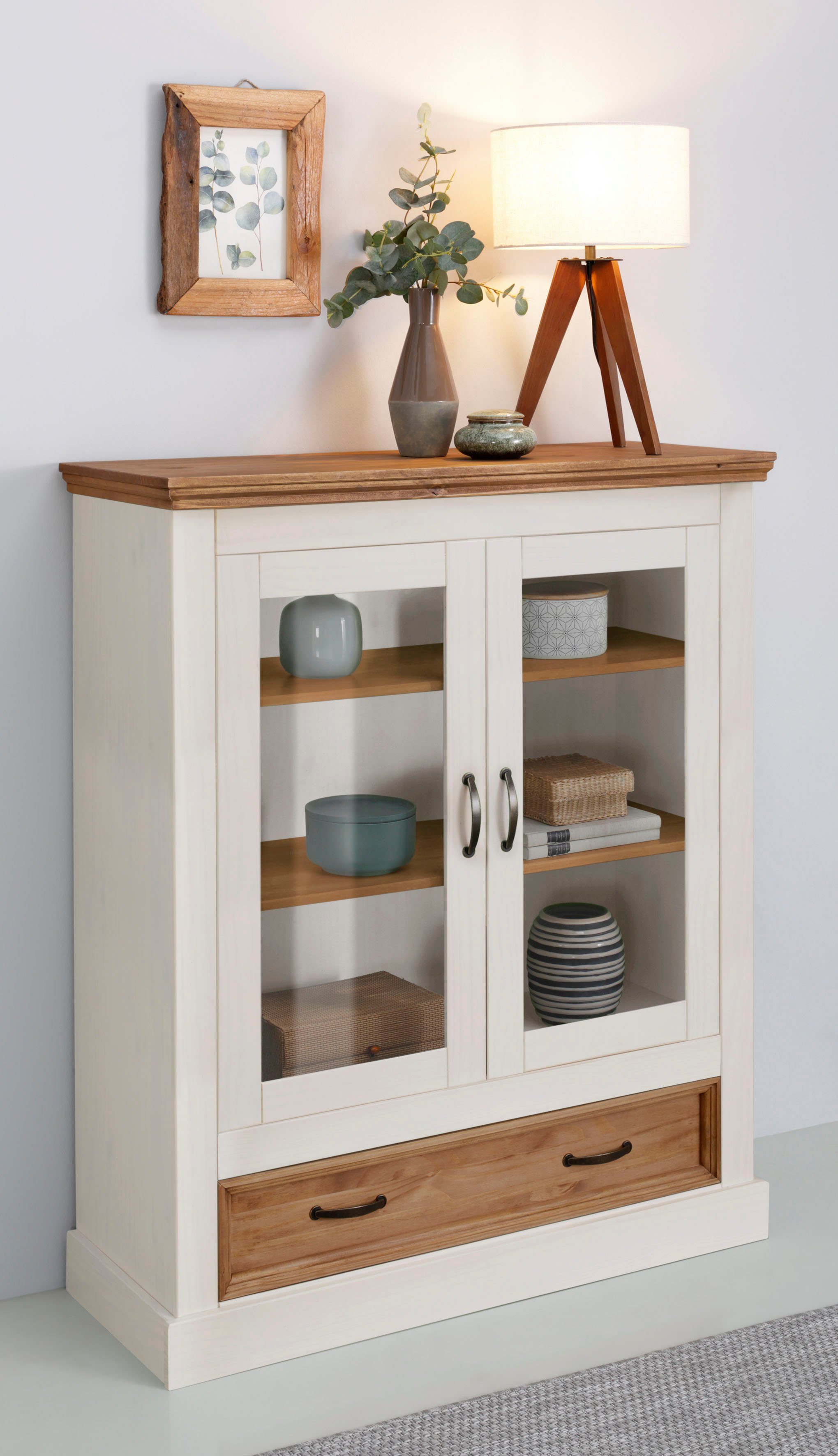 Home affaire Vitrine Selma Highboard aus massivem Kiefernholz, mit Griffen günstig online kaufen