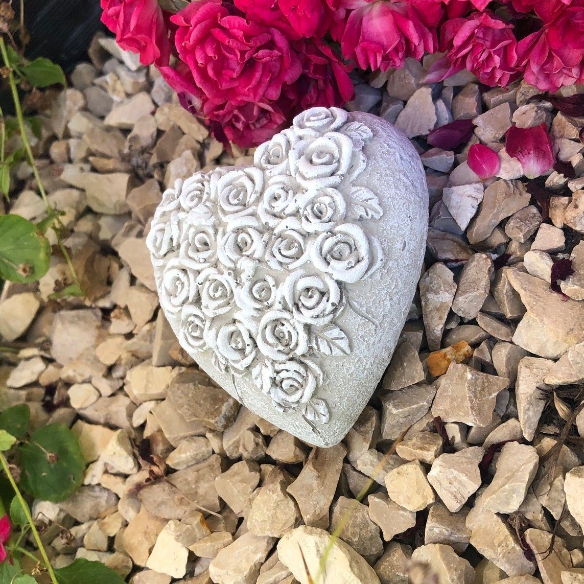 Radami Gartenfigur Herz Rosenherz Rosenbouquet Grabherz günstig online kaufen
