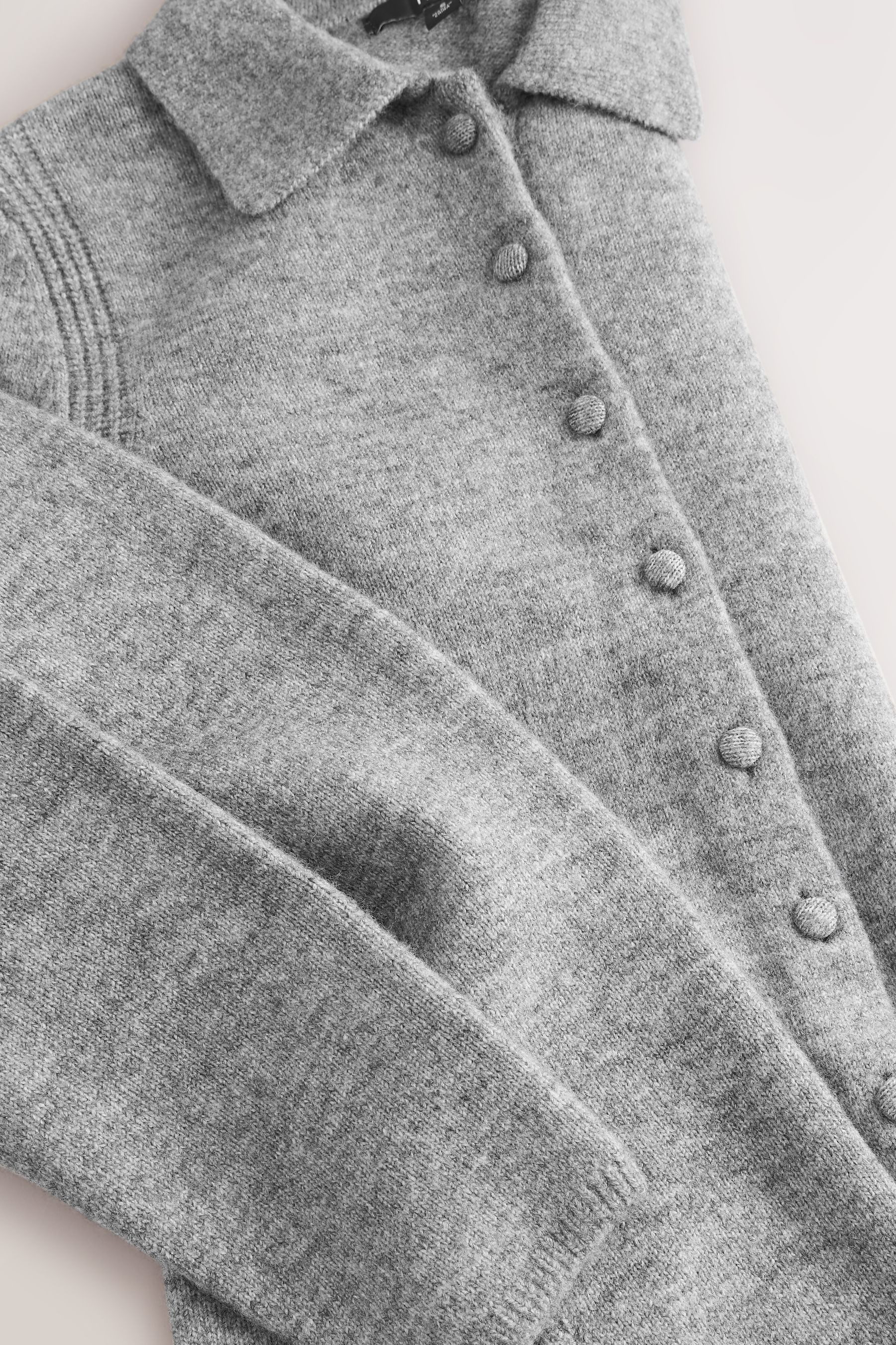 Next Strickkleid Langärmeliges Strickkleid mit Knopfleiste (1-tlg)