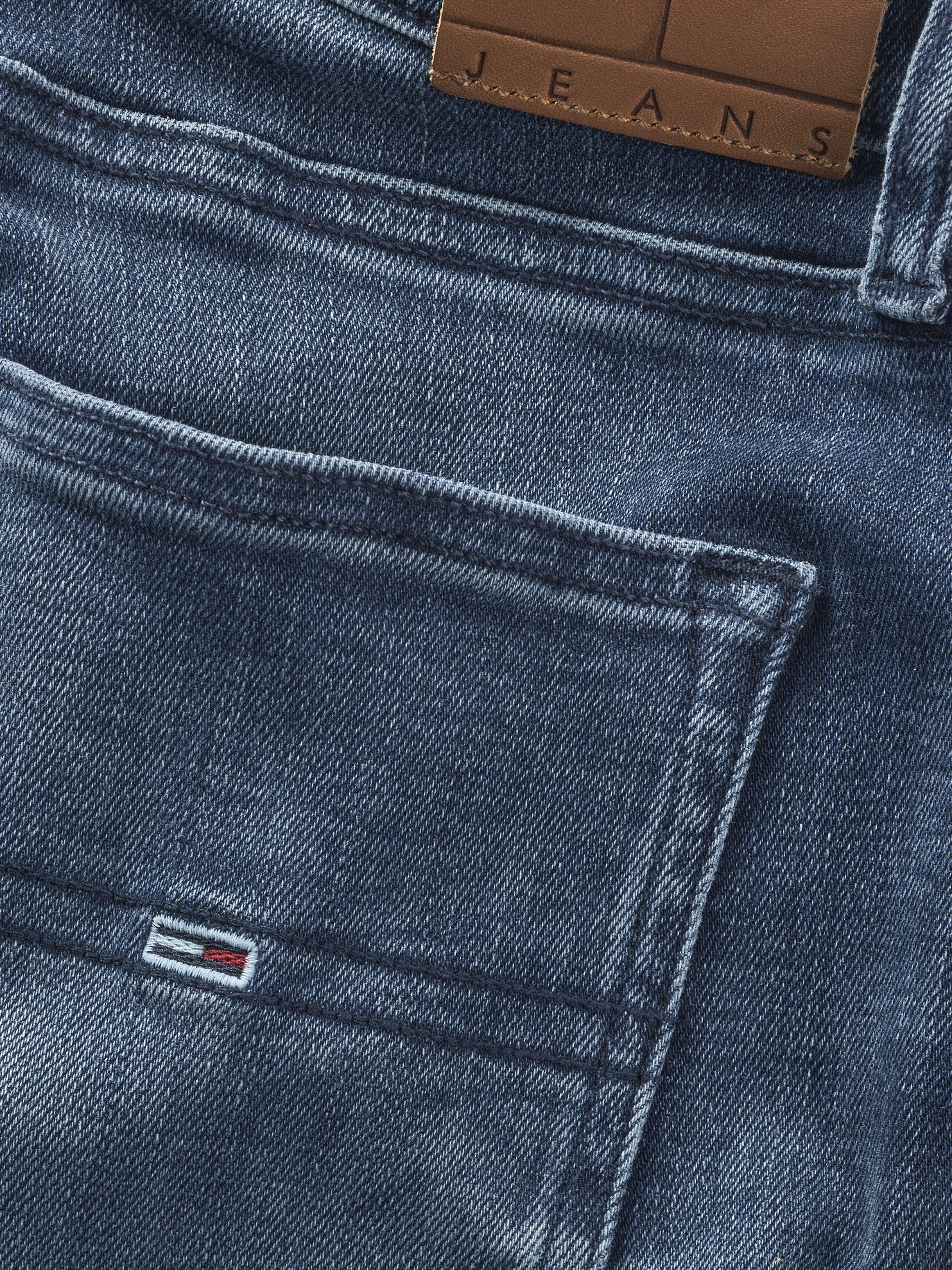 Tommy Jeans Slim-fit-Jeans Sylvia High Rise Flare mit Logo-Badge