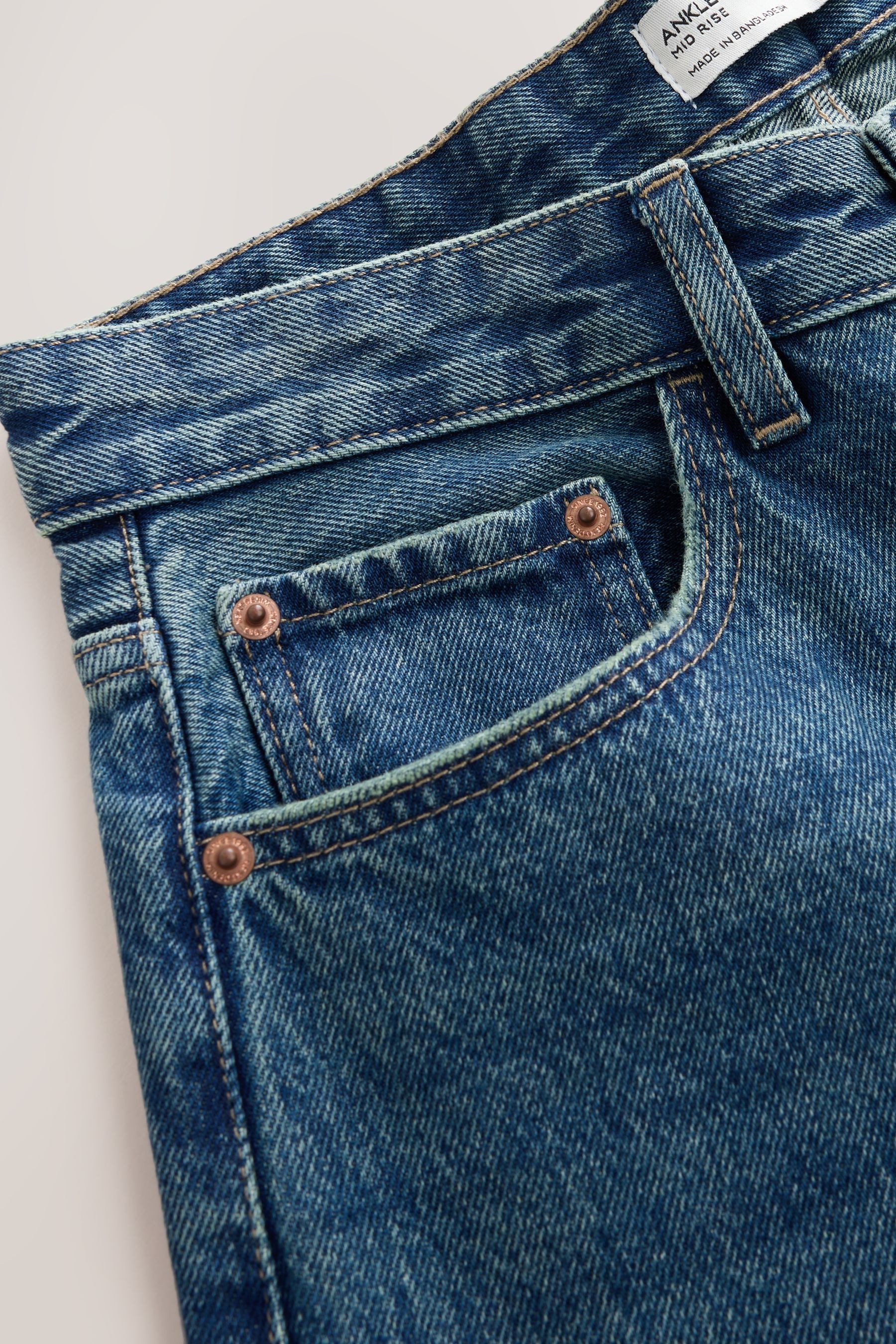 Next Straight-Jeans Gerade geschnittene Jeans in Knöchellänge (1-tlg)