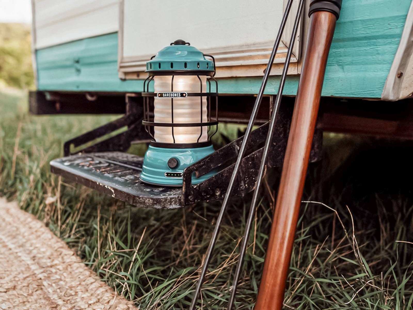 Barebones Laterne "Forest Lantern" Camping, Outdoor, mit Akku aufladbar teal, LED-Laterne im Vintagestil, Retro Look, dimmbar