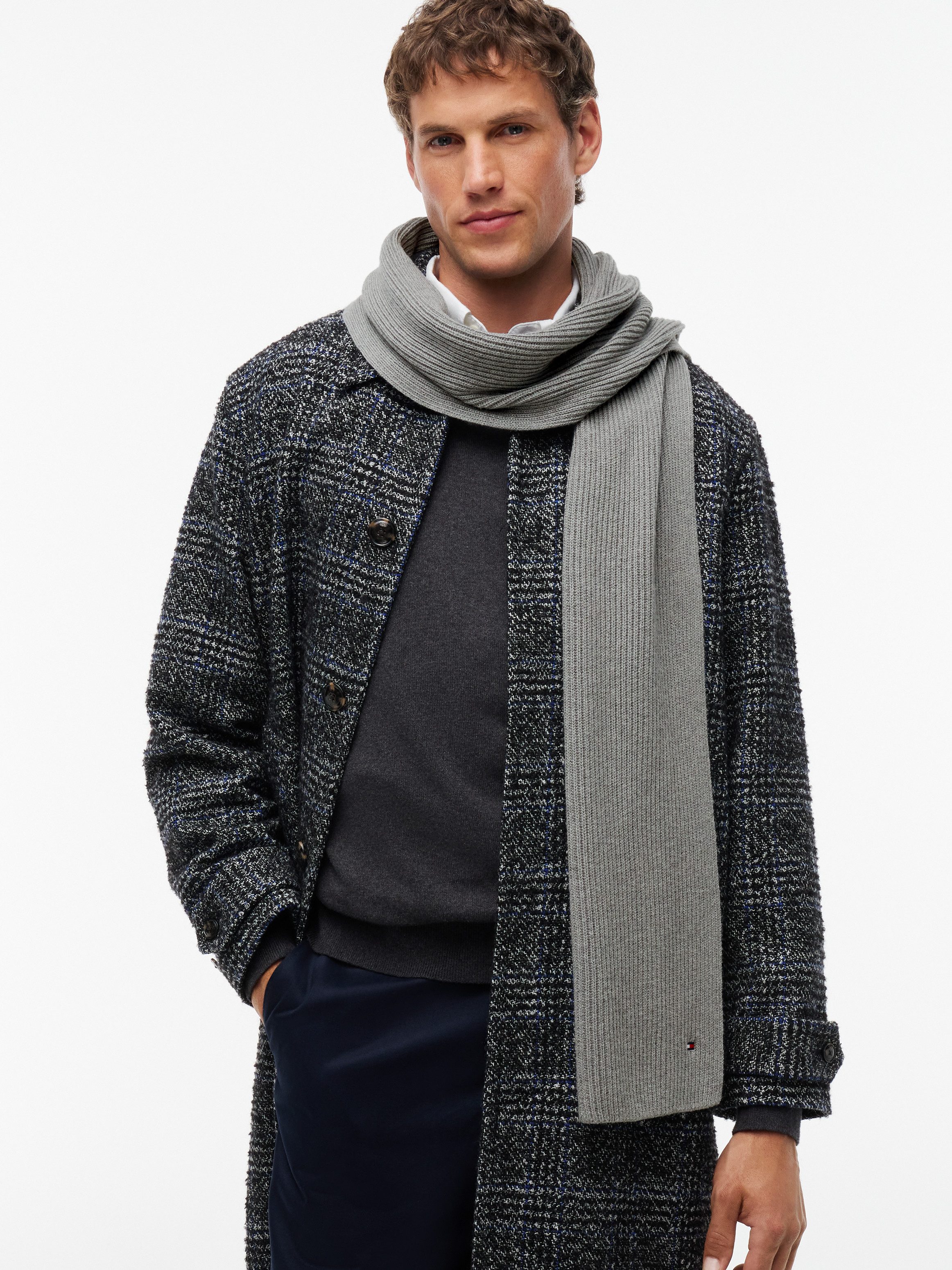 Tommy Hilfiger Strickschal TH FLAG PIMA COTTON CASH SCARF, mit Logostickerei, mit Kaschmiranteil Unisex