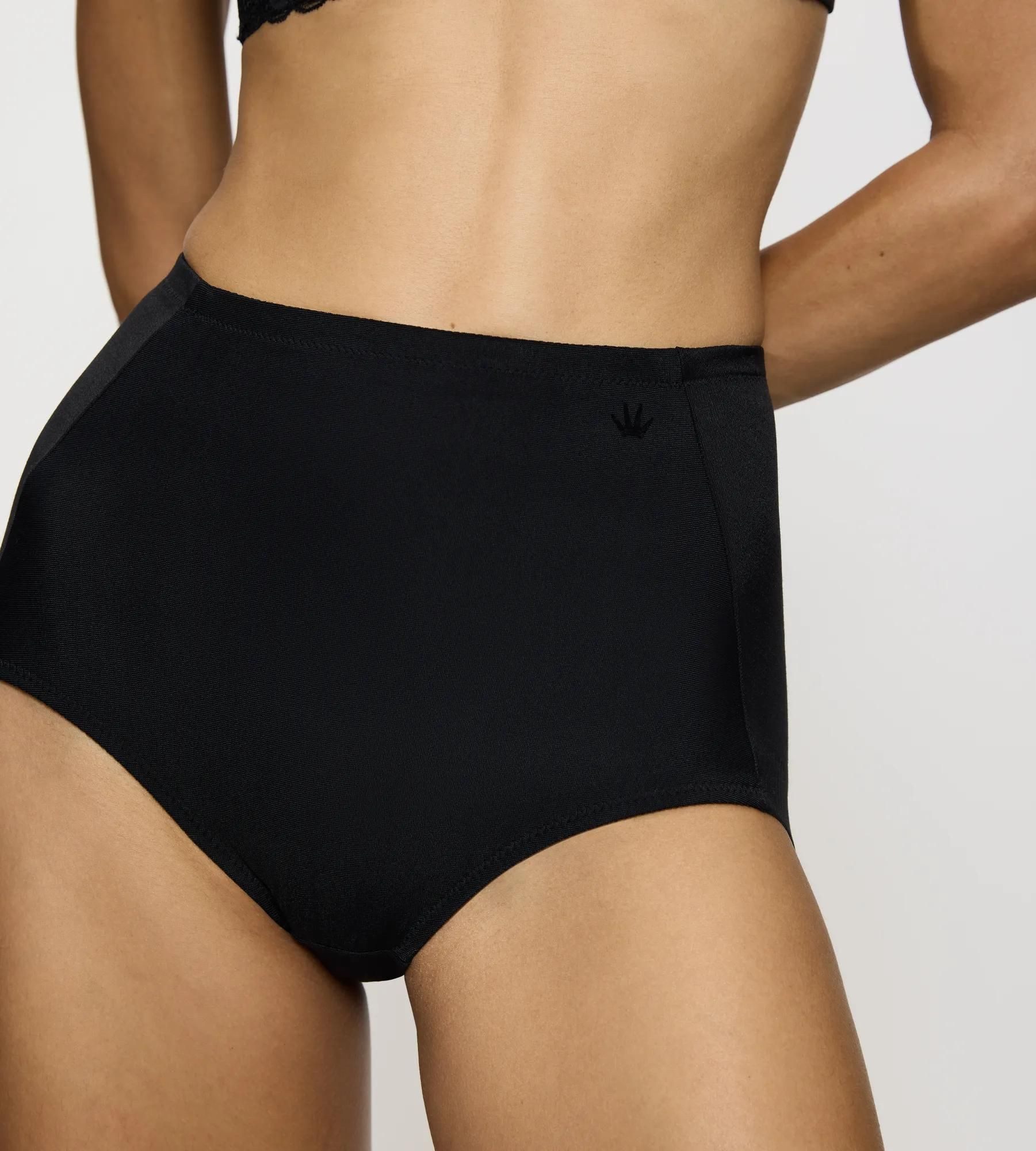 Triumph Shorts