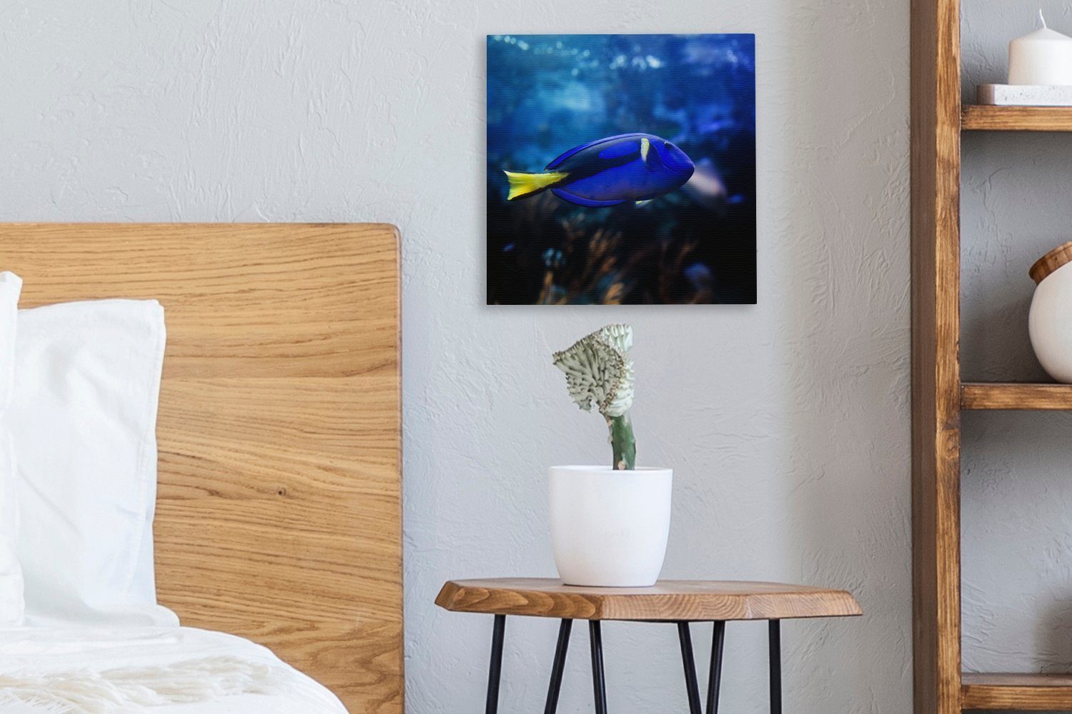 OneMillionCanvasses® Leinwandbild Blauer Fisch im Wohnzimmer St), für Leinwand Schlafzimmer (1 Aquarium, Bilder