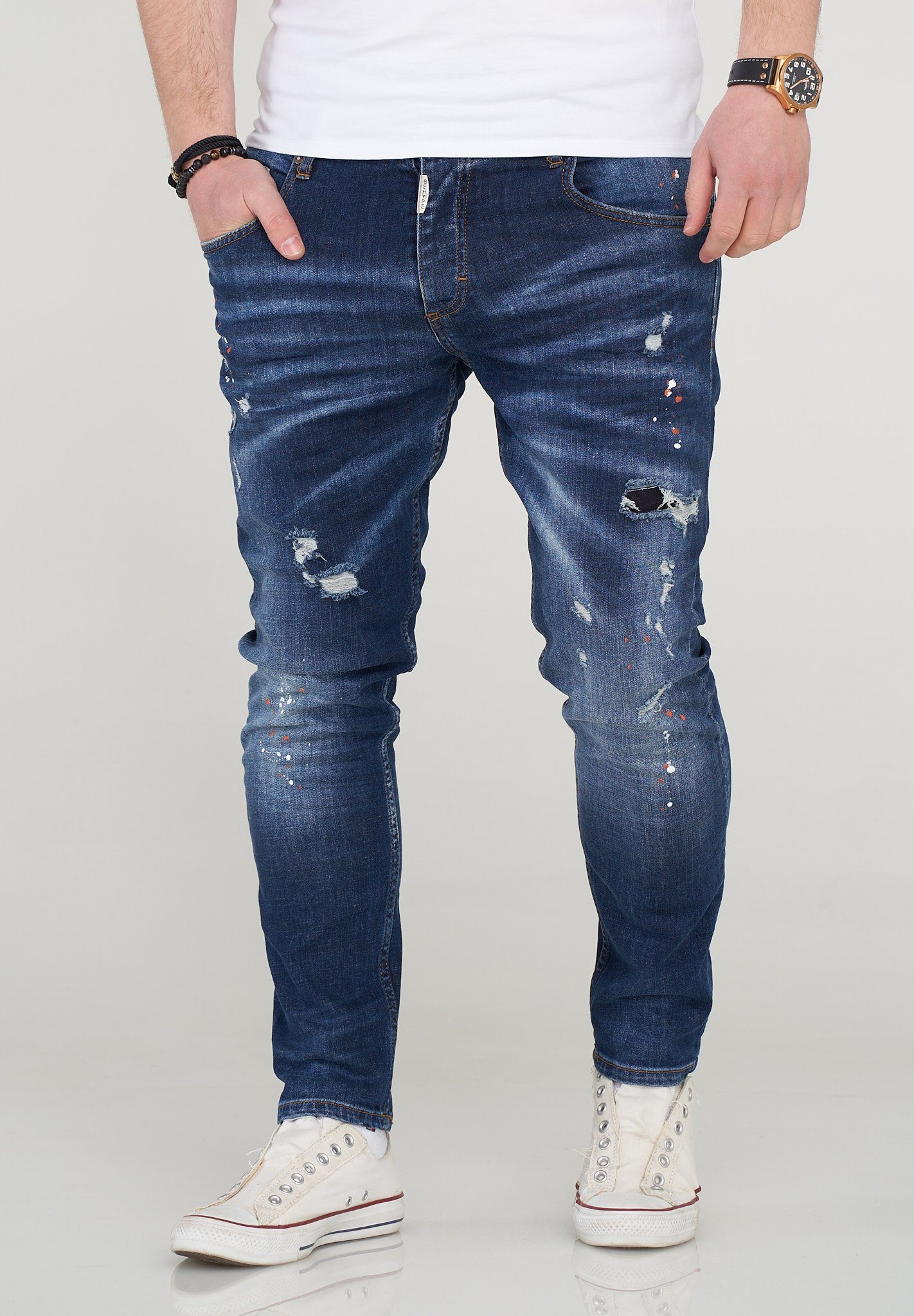 behype Slim-fit-Jeans ELEAN mit lässigen Used-Elementen