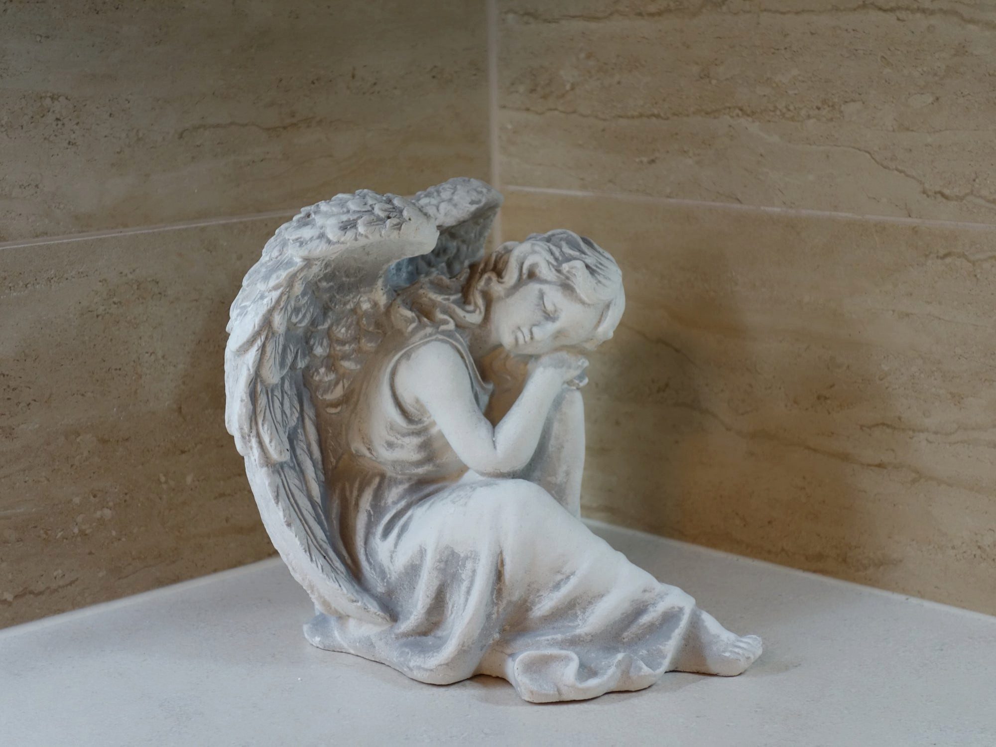gartendekoparadies.de Gartenfigur Schlafender Engel, Steinfigur H. günstig online kaufen