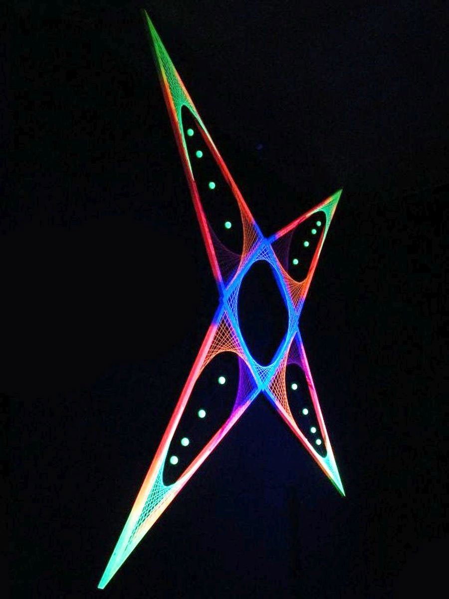 PSYWORK Dekoobjekt Schwarzlicht 3D Schwarzlicht "Convertible unter Fadendeko Stern leuchtet Pyramid", UV-aktiv, StringArt 3m