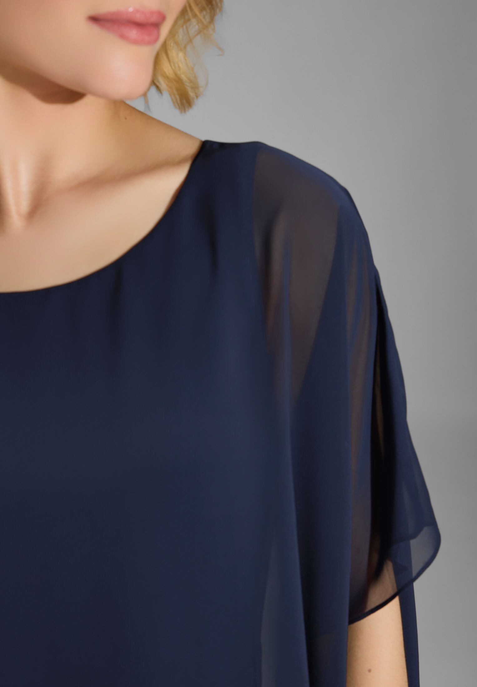 SWING Jumpsuit - Jumpsuit aus Crepe Jersey mit Chiffon Überwurf Oberteil in lockerer Passform – Bild 4 von 5