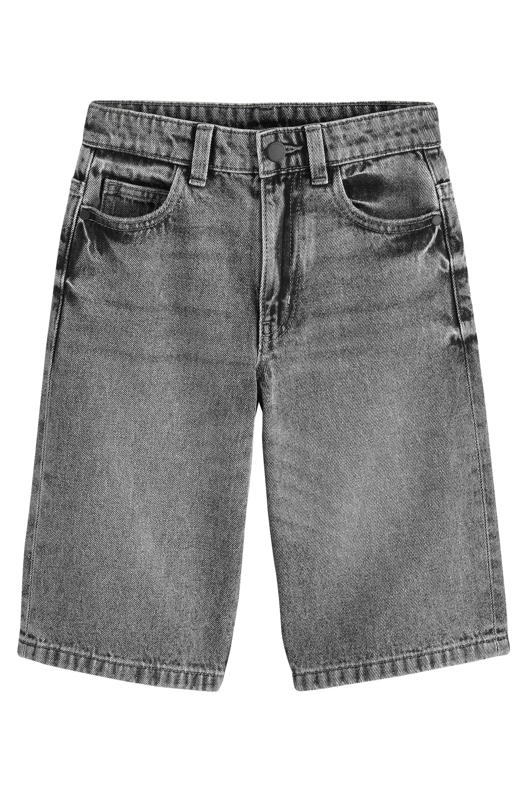 Shorts Shorts in längerer Form