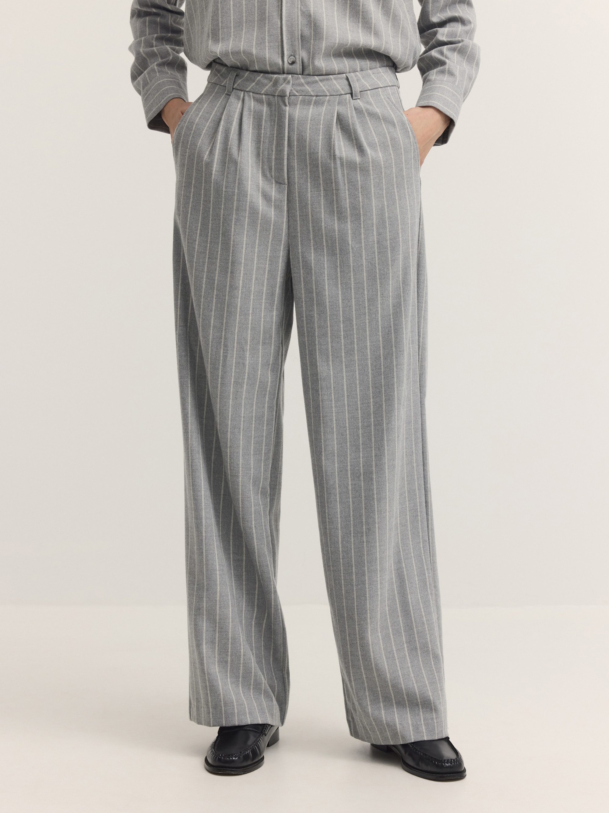 bugatti Stoffhose Modern Fit Modern Fit Bundfaltenhose Gestreift