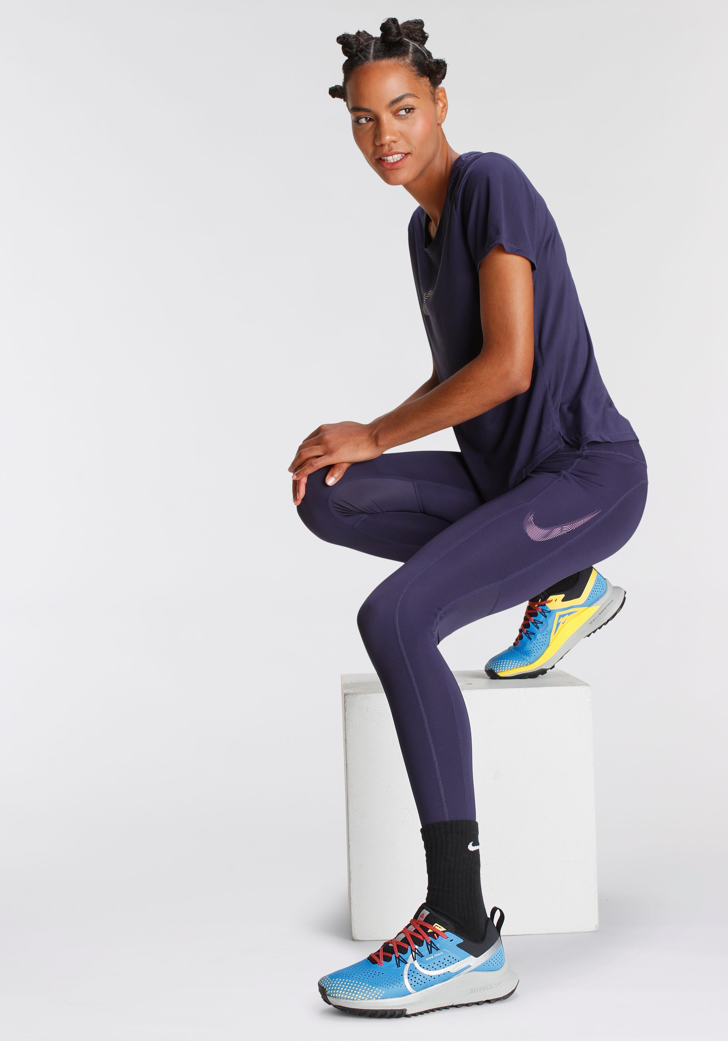 BRA BLACK/WHITE SWOOSH MEDIUM Nike SPORTS SUPPORT Sport-BH PADDED WOMEN'S