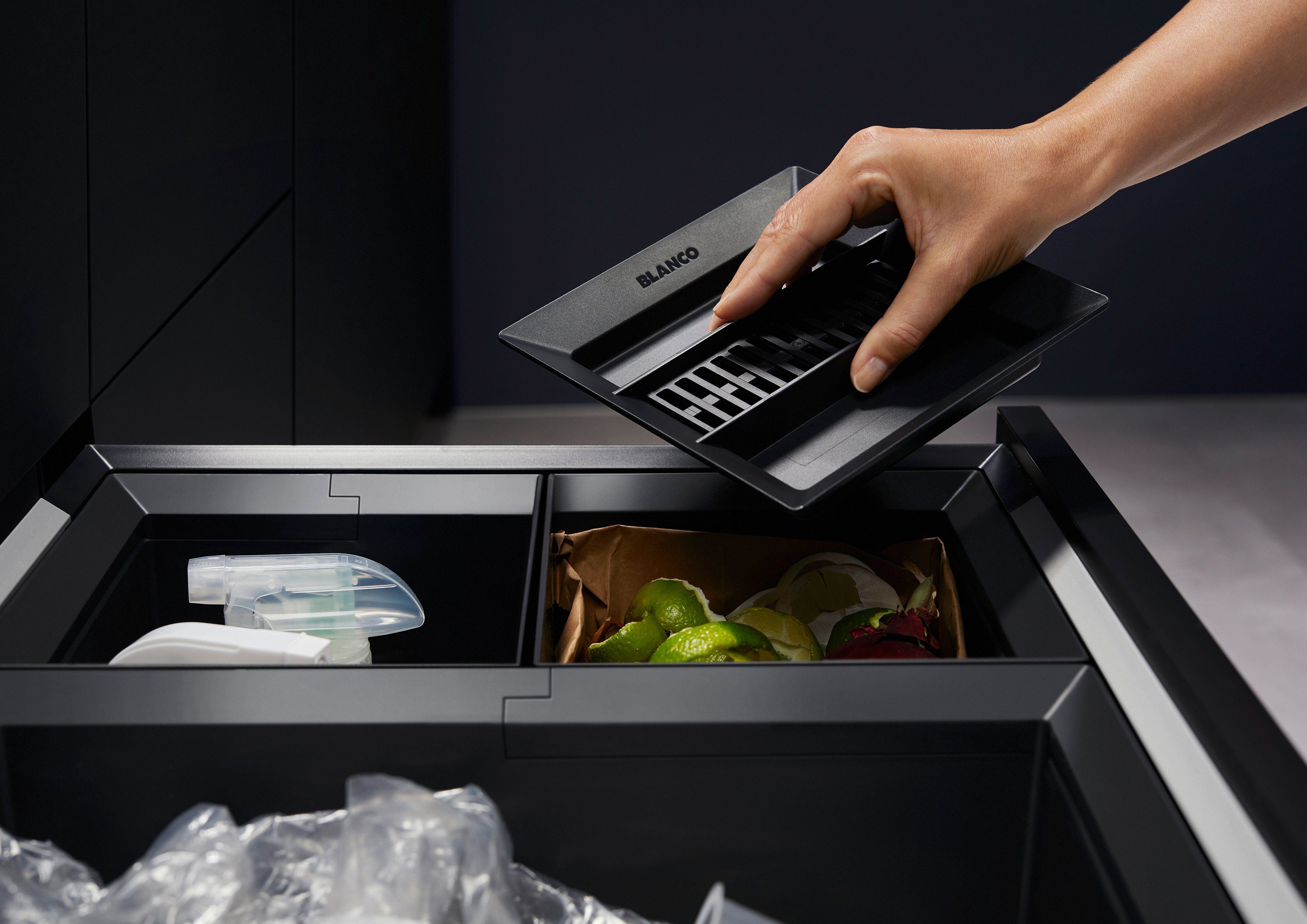 Blanco Einbaumülleimer FLEXON II Low XL 60/3, Abwaschbare und entnehmbare Eimer